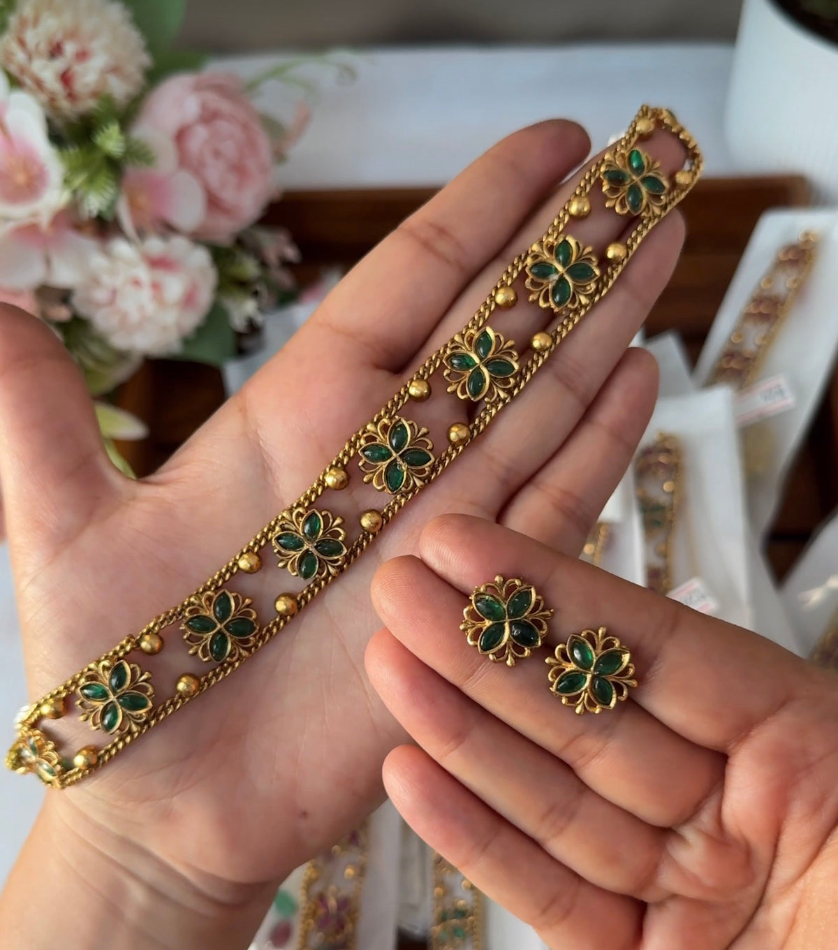 Floral Choker CHO31