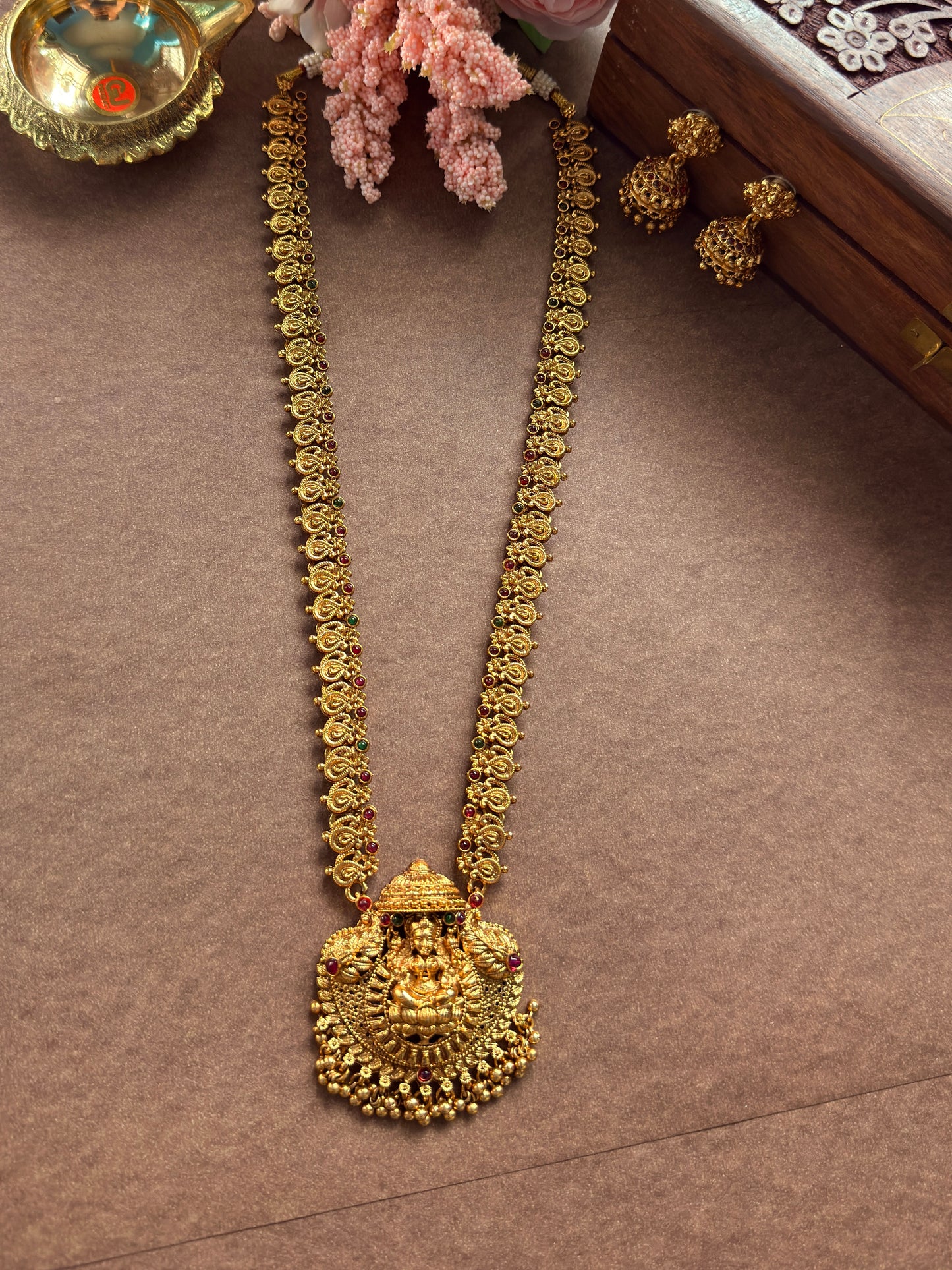 Elegant Lakshmi Long Chain L23