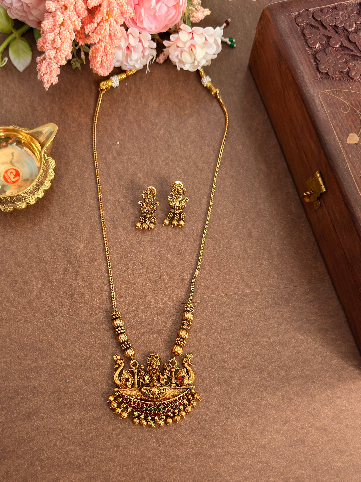 Lakshmi peacock design short chain SC24