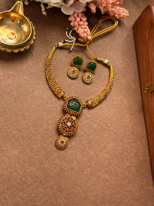 Single Green Stone Necklace NE33