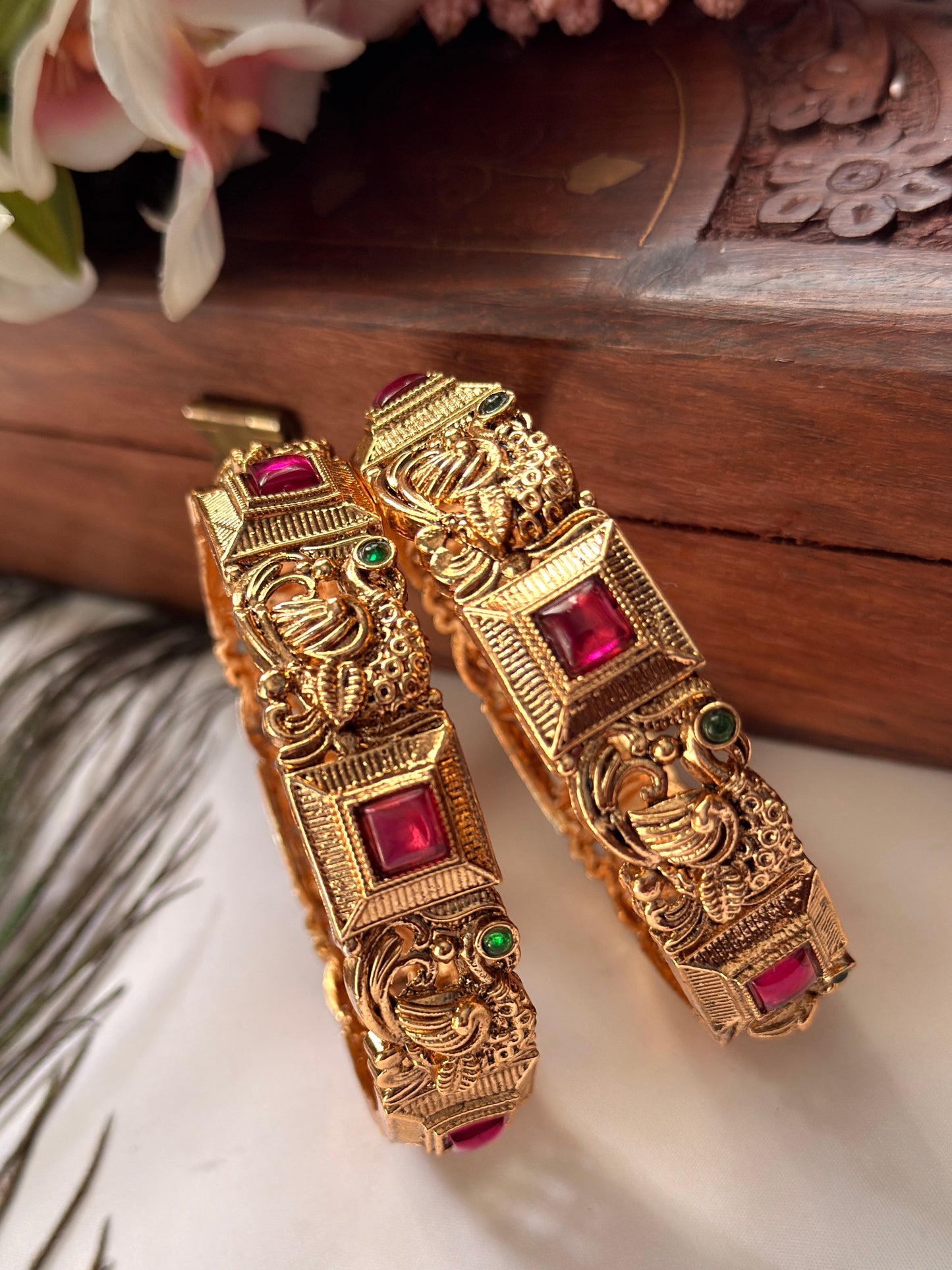 Peacock Ruby Stone Bangle