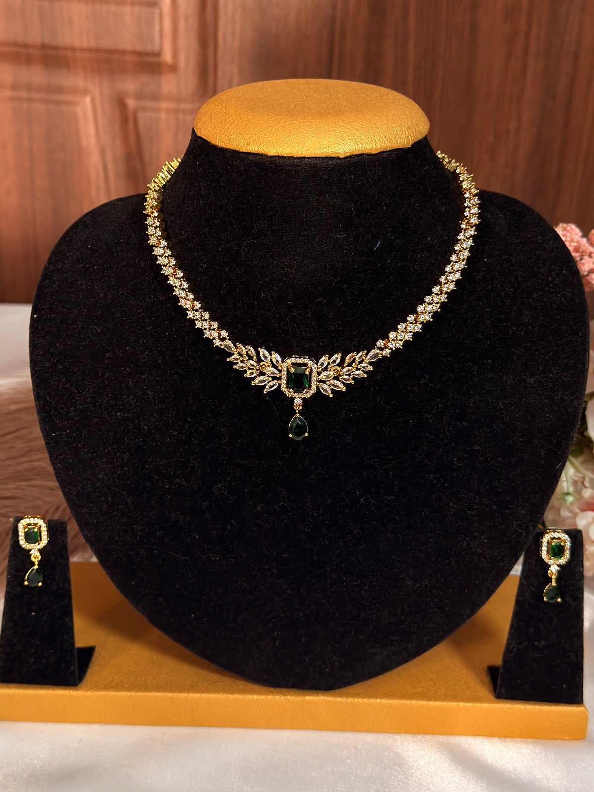 Bird Feather look AD Necklace DIA34