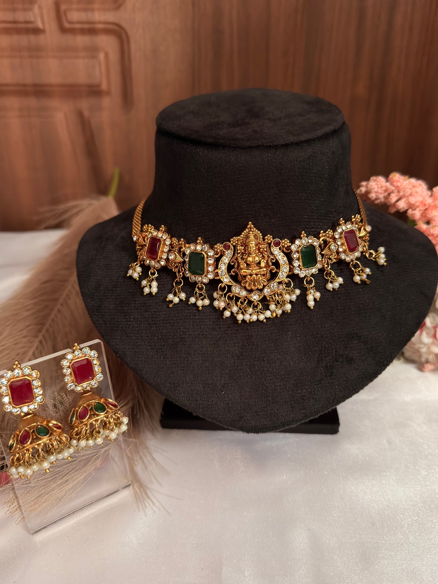 lakshmi choker CHO09