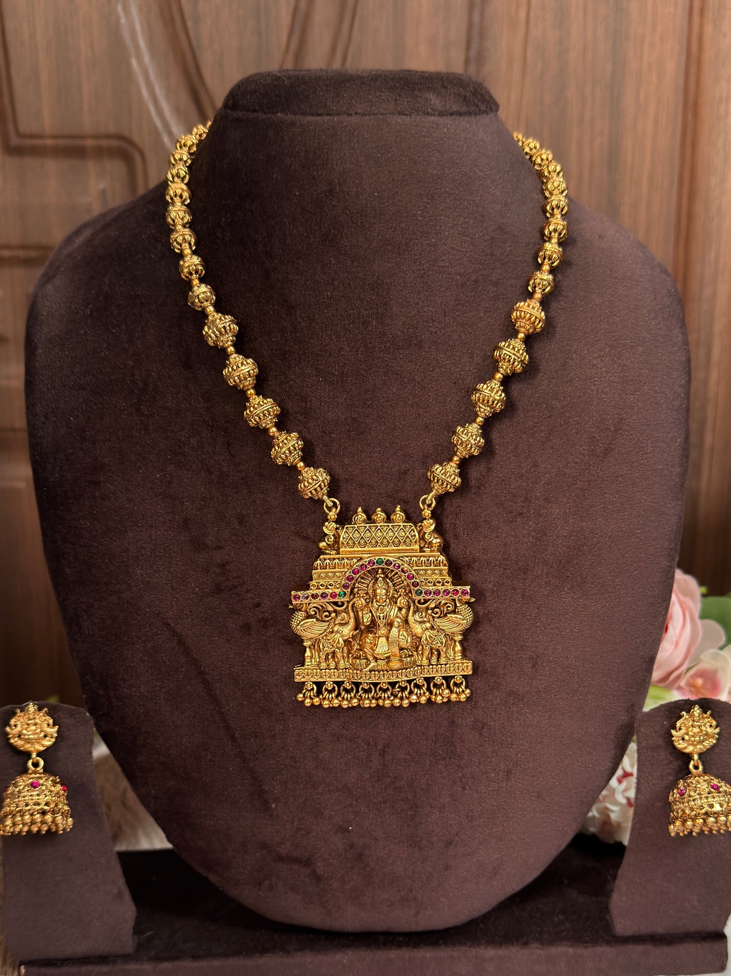 Lakshmi With Elephant Mid Haram MID31