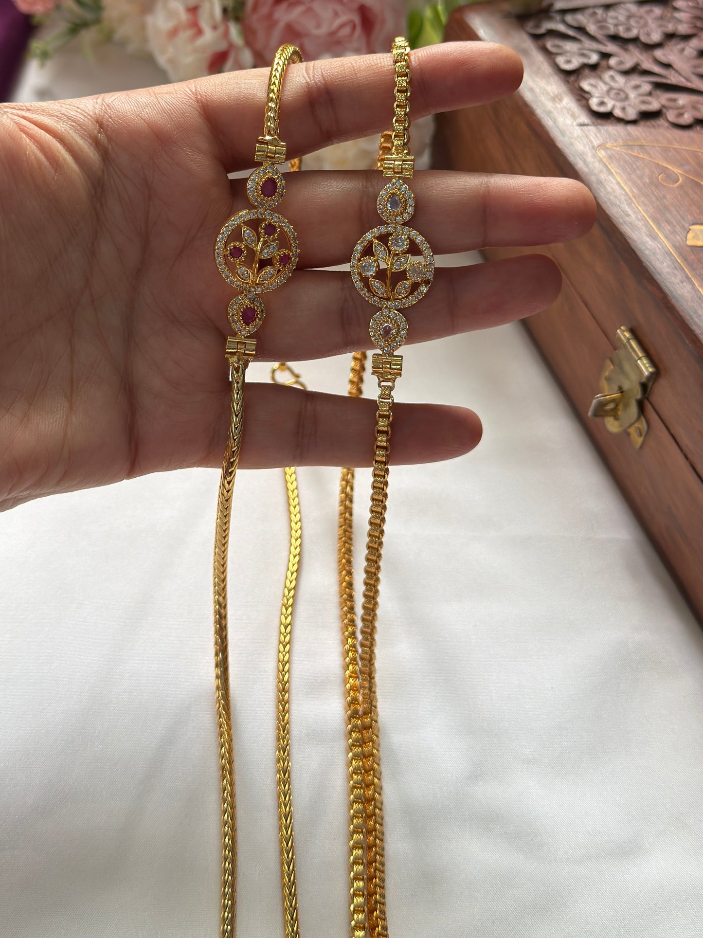 Round Flower Mugappu Chain