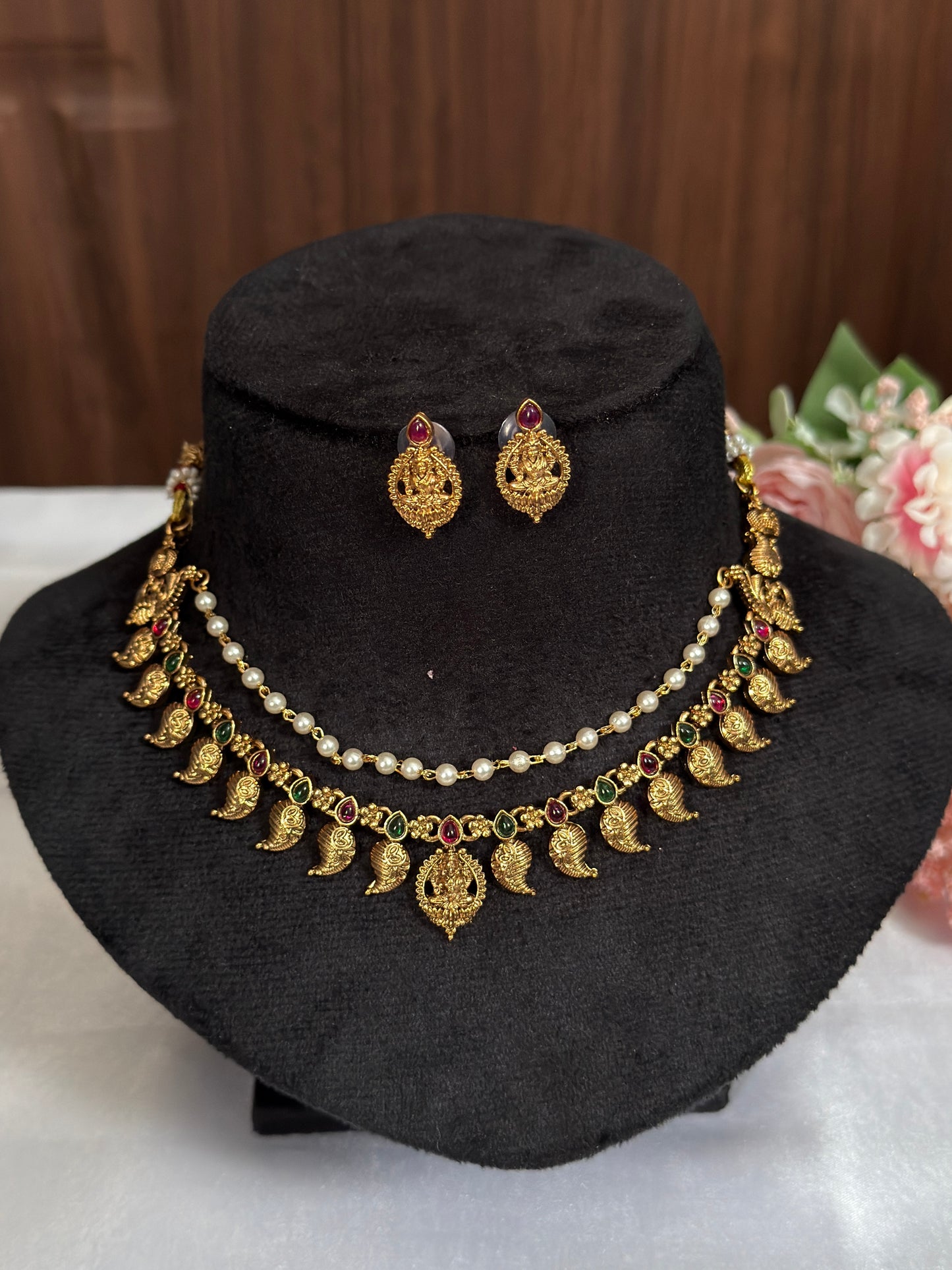 Mango Pearl Necklace