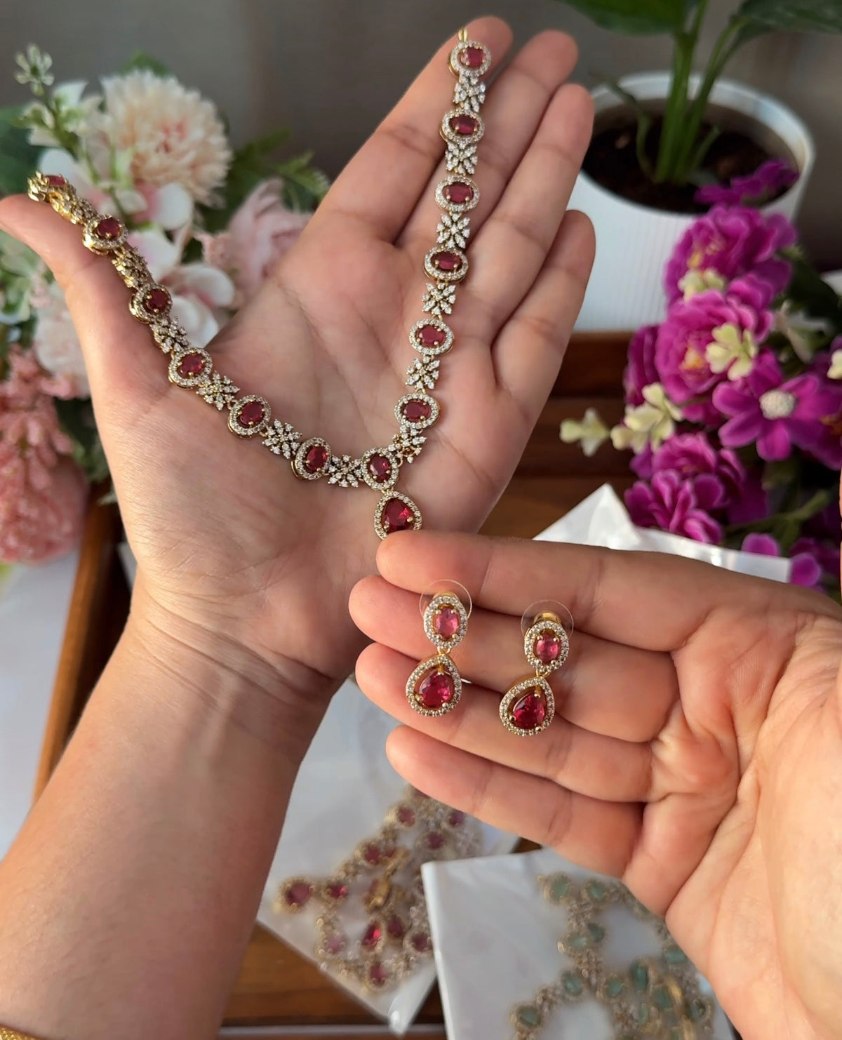 Elegant Teardrop Necklace Set DIA69