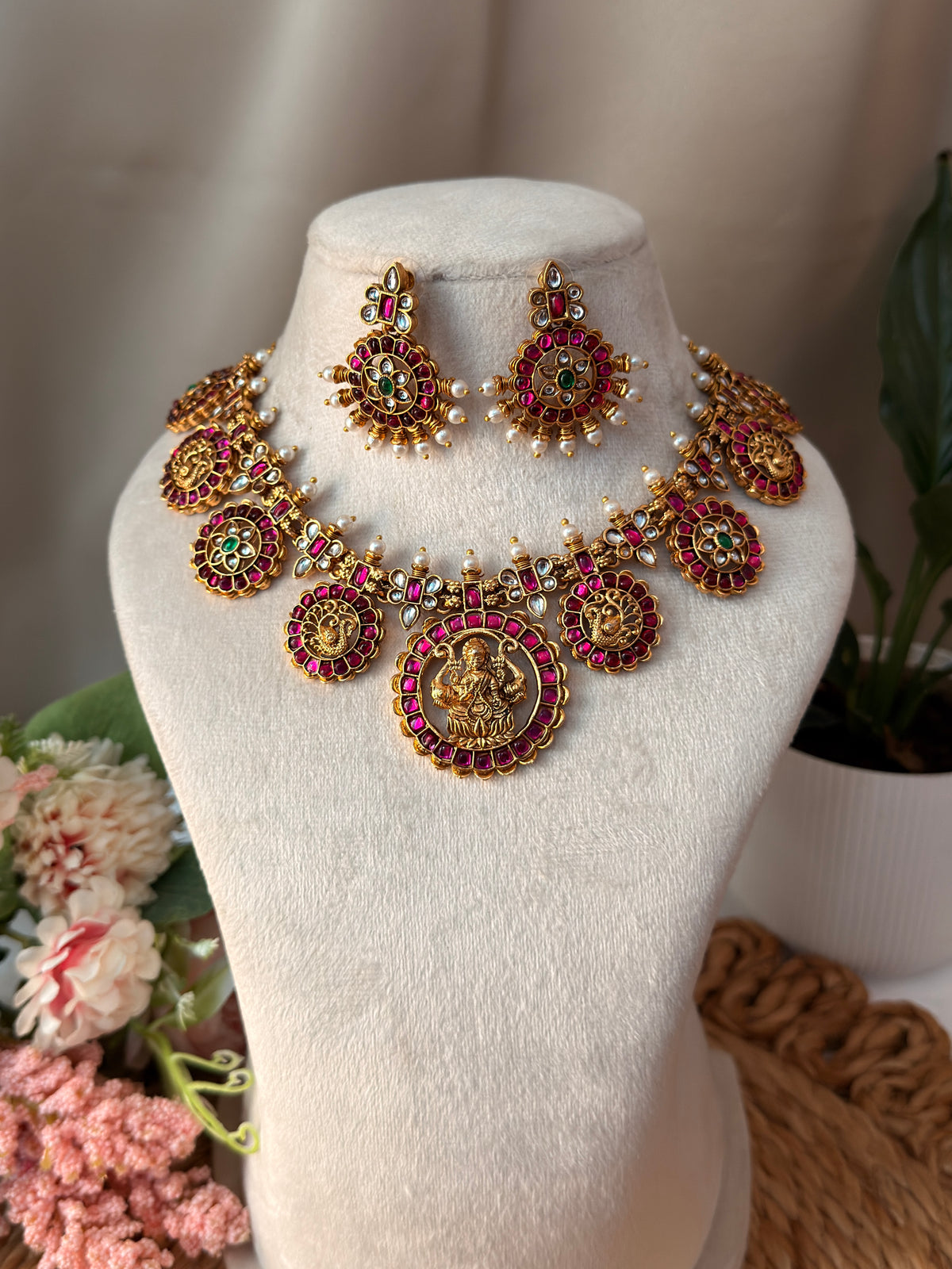 Lakshmi Ruby pearl Necklace NE155