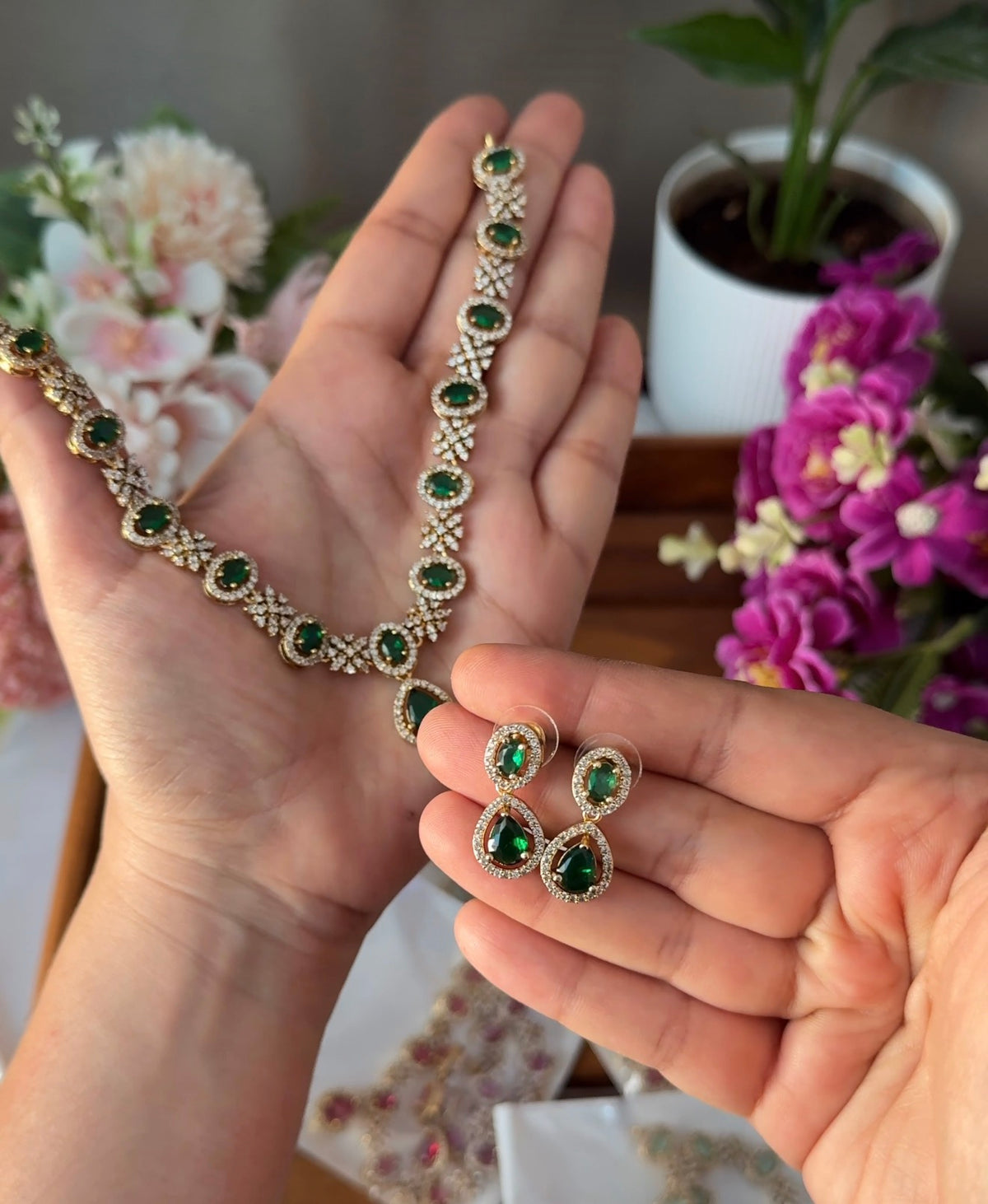 Elegant Teardrop Necklace Set DIA69