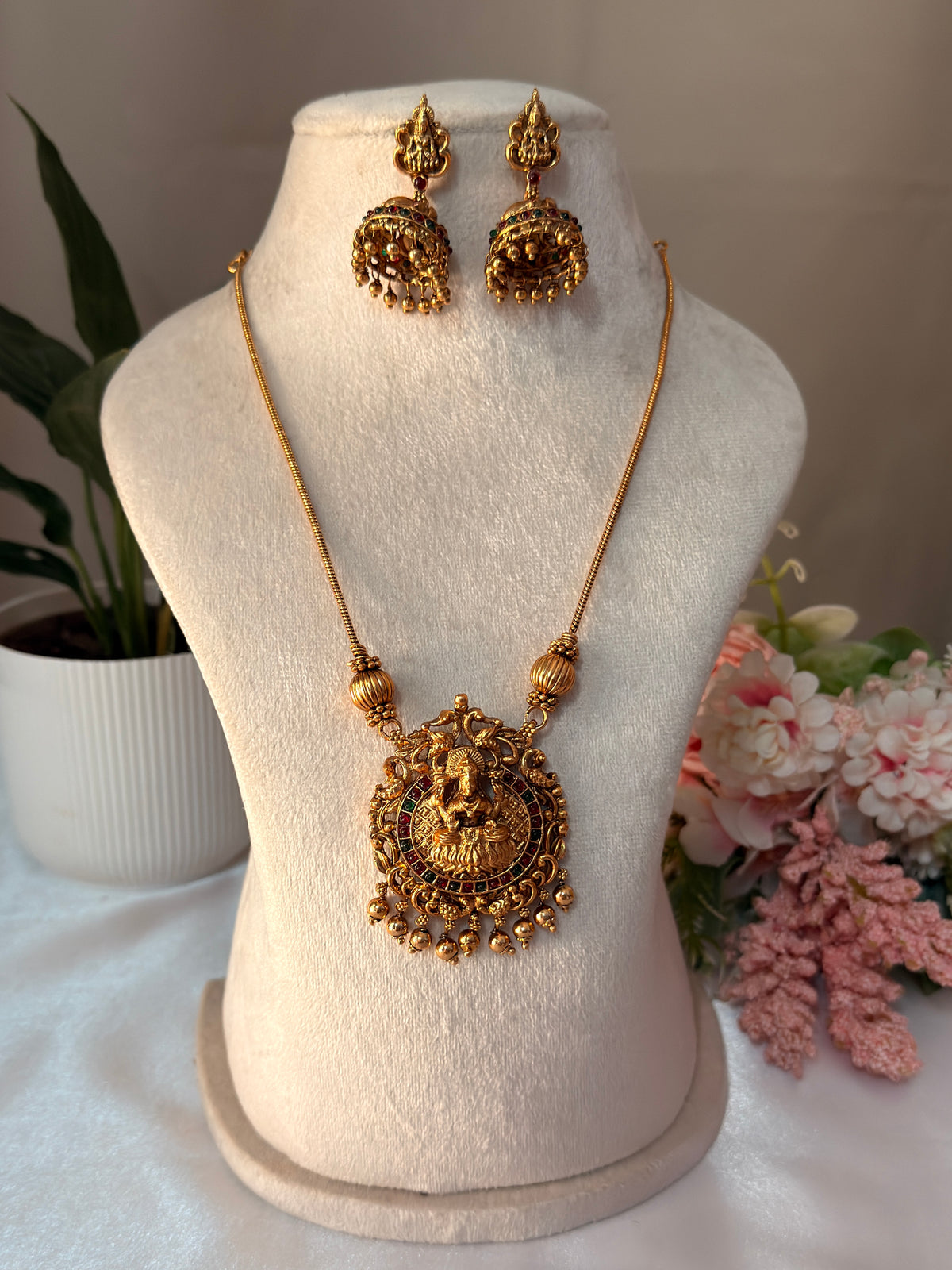 3D Type lakshmi pendant SC29