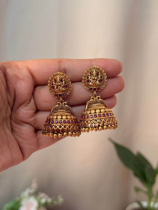 Lakshmi Devi in Leaf Jhumka EAR45