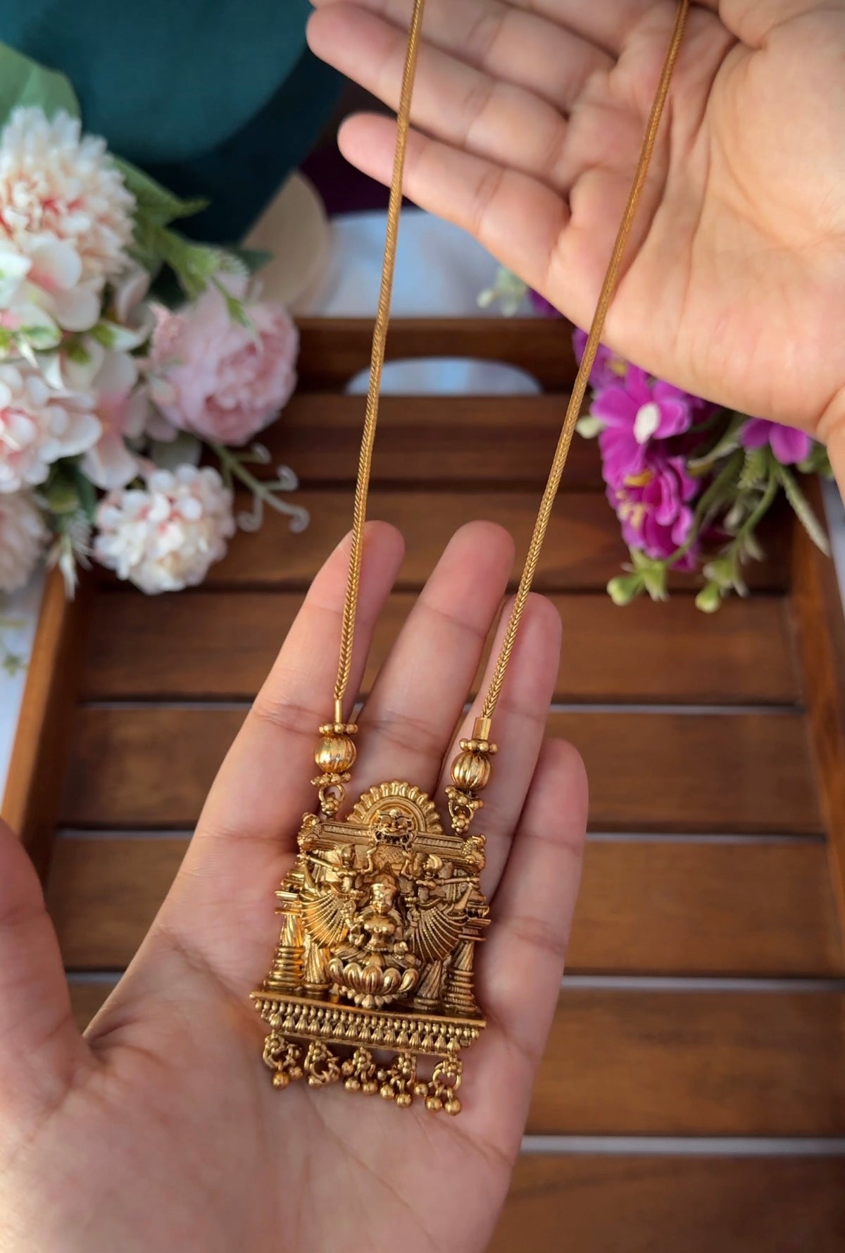 Goddess Gold Pendant Short Chain SC66