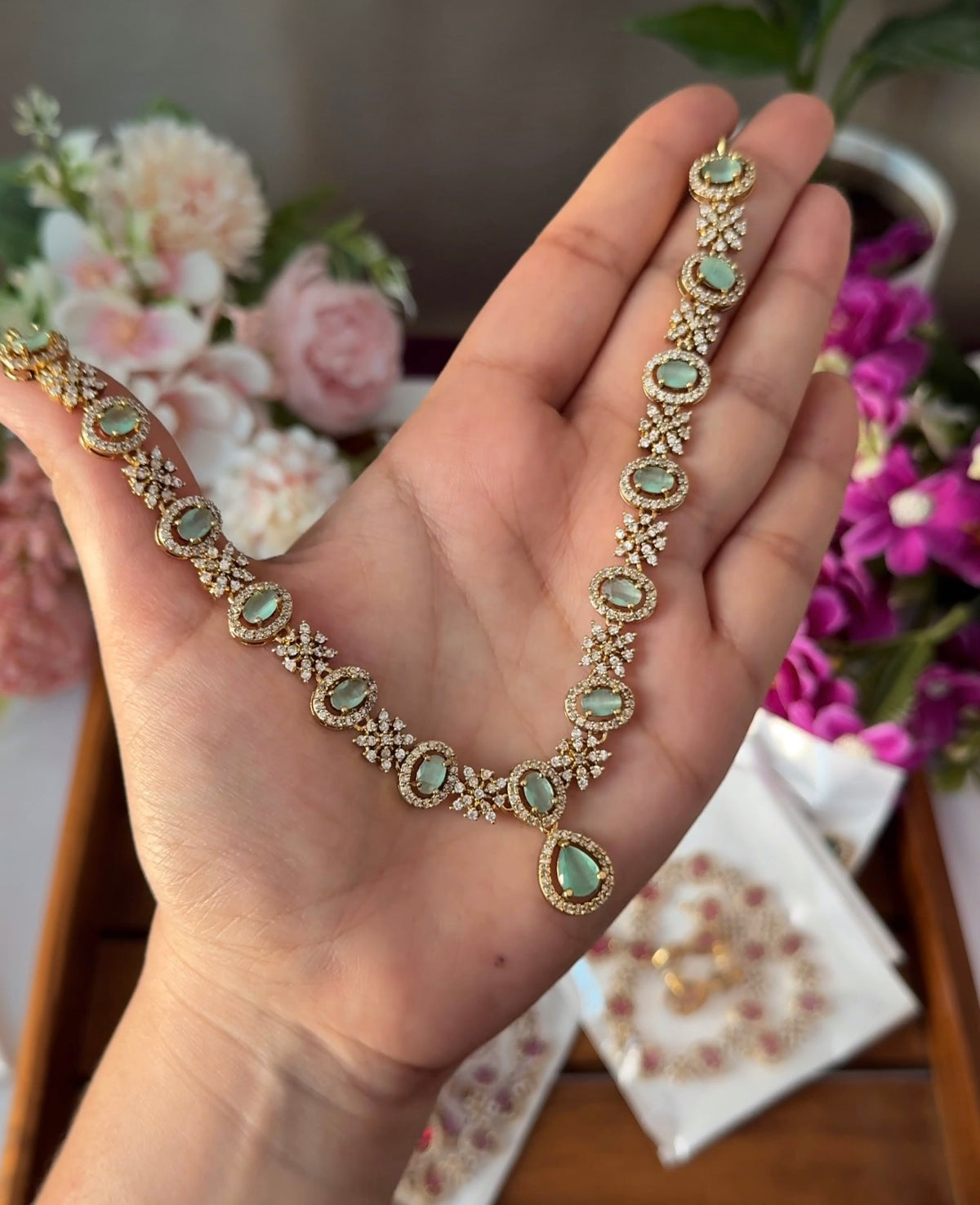 Elegant Teardrop Necklace Set DIA69