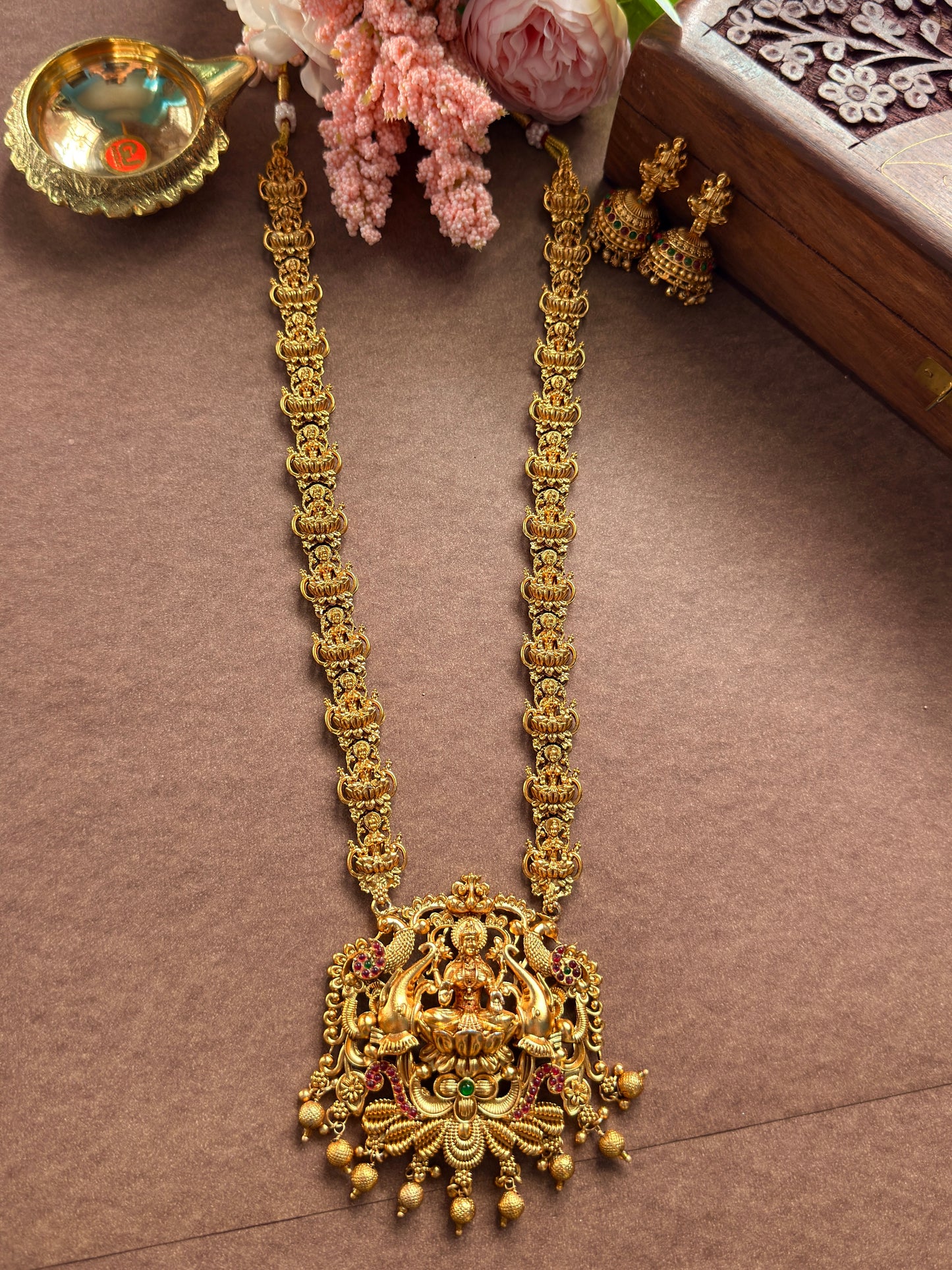 Pretty Lakshmi Long chain L22