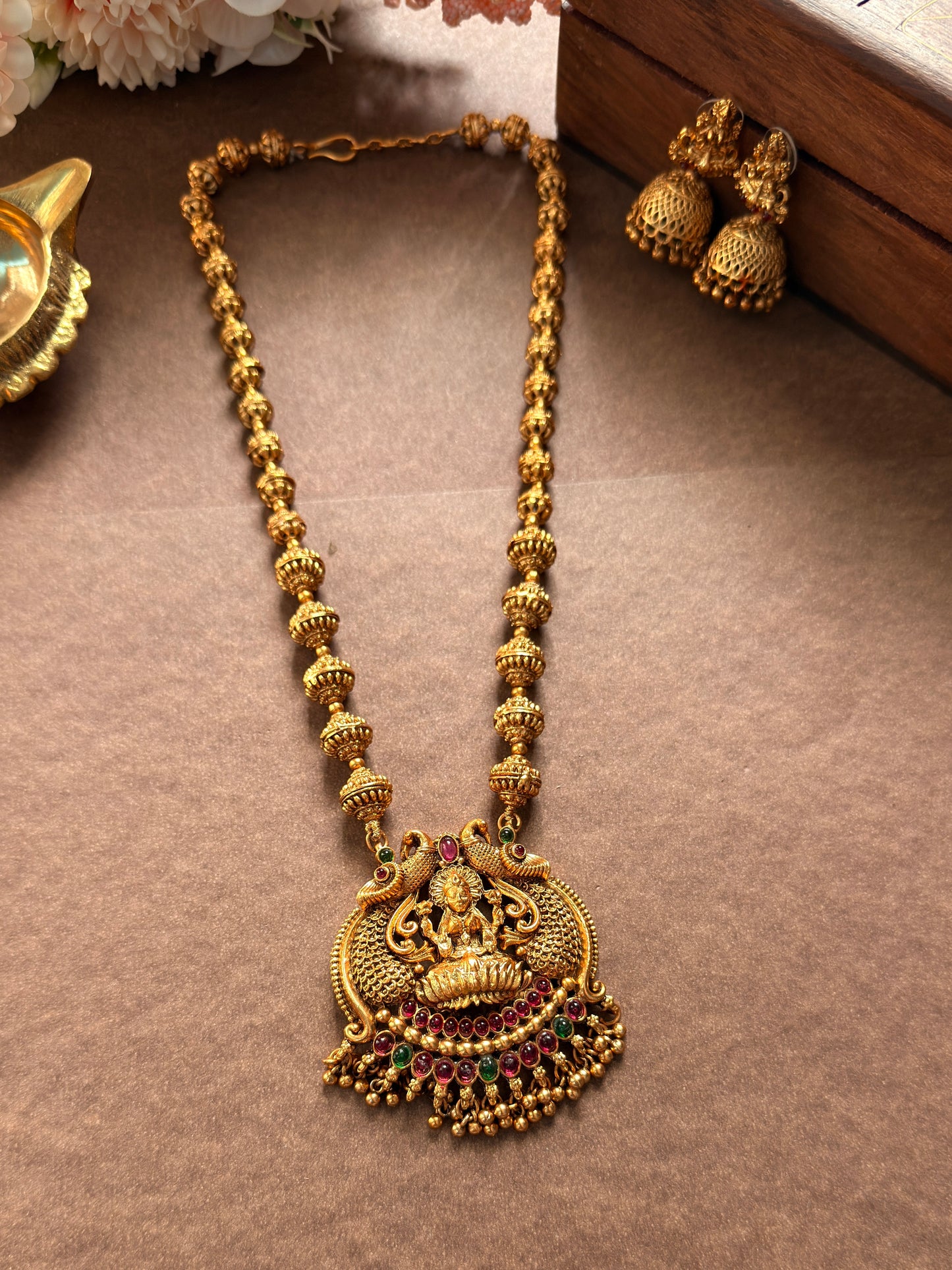 Beautiful Lakshmi Pendent Mid Haram MID21