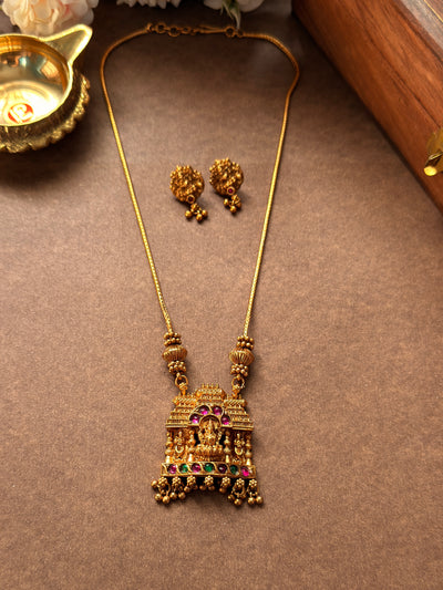 Goddess square pendant short chain SC26