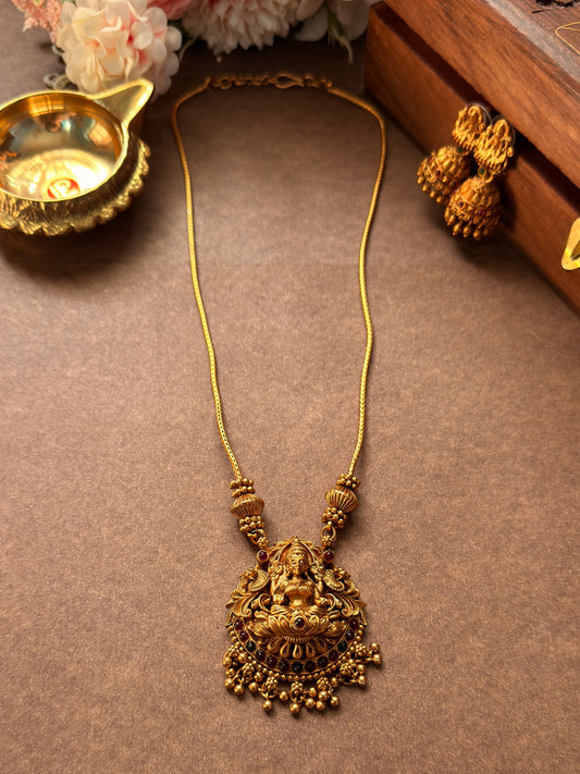 Lakshmi small U short chain SC23