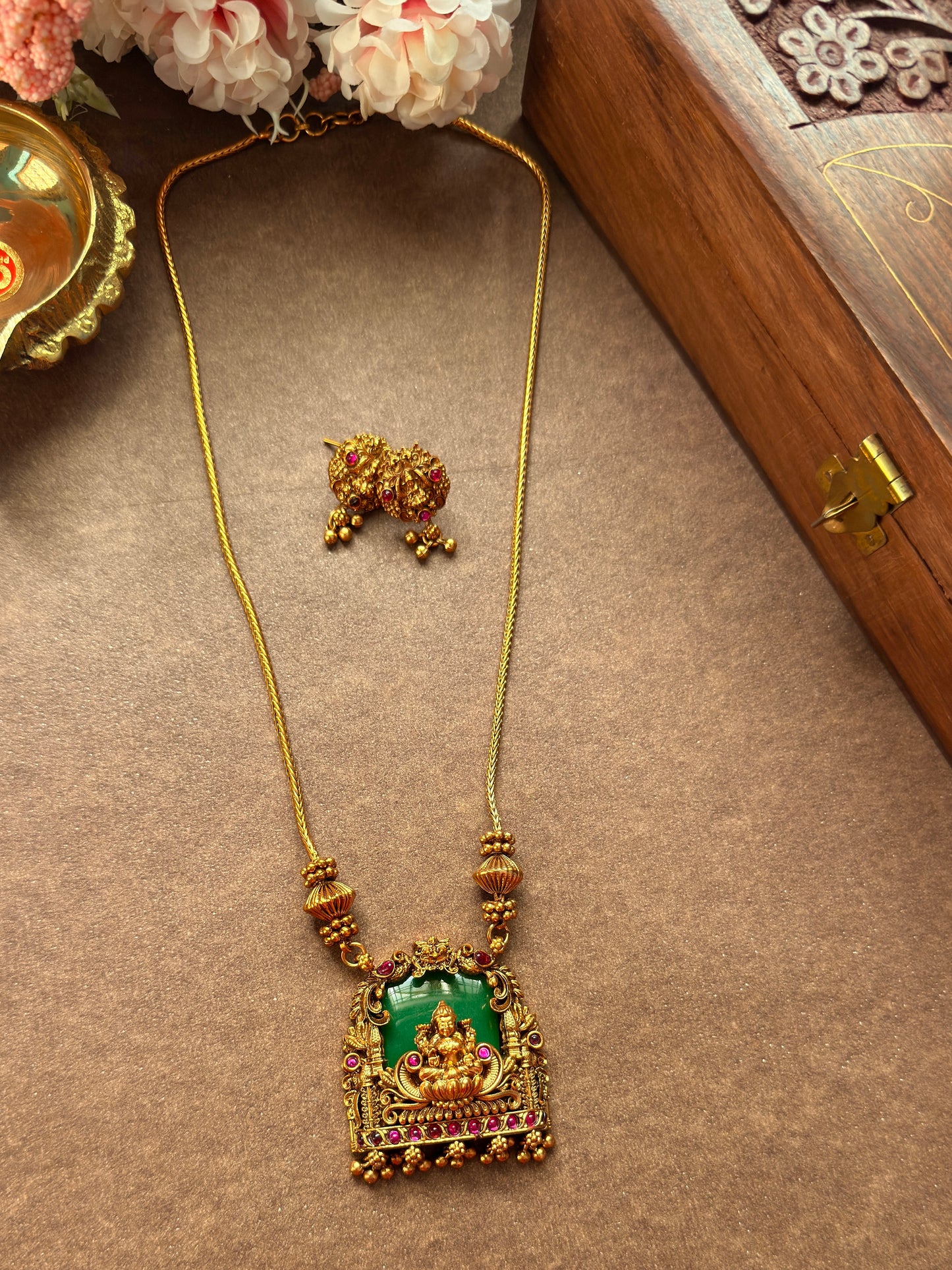 Lakshmi Pendent with Green Background SC10