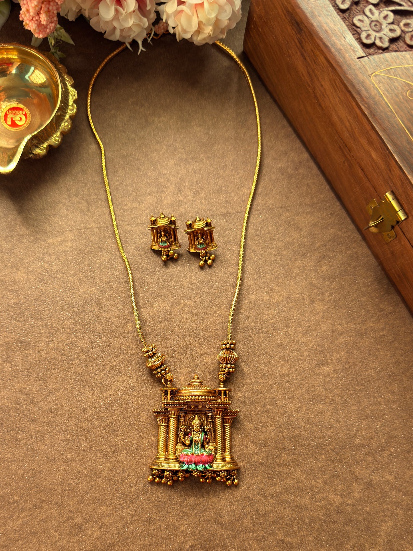 Pink Lakshmi Short Chain SC14