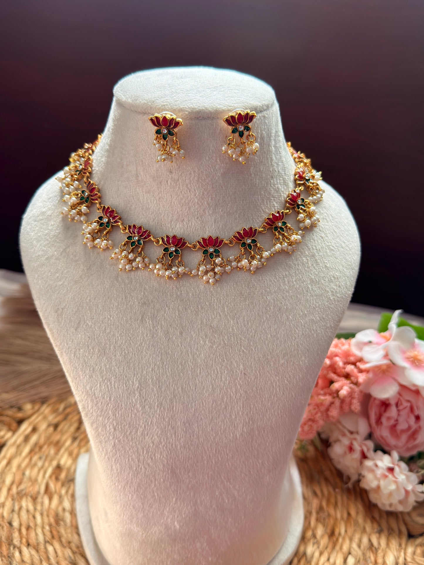 Lotus Necklace with White Pearl NE30