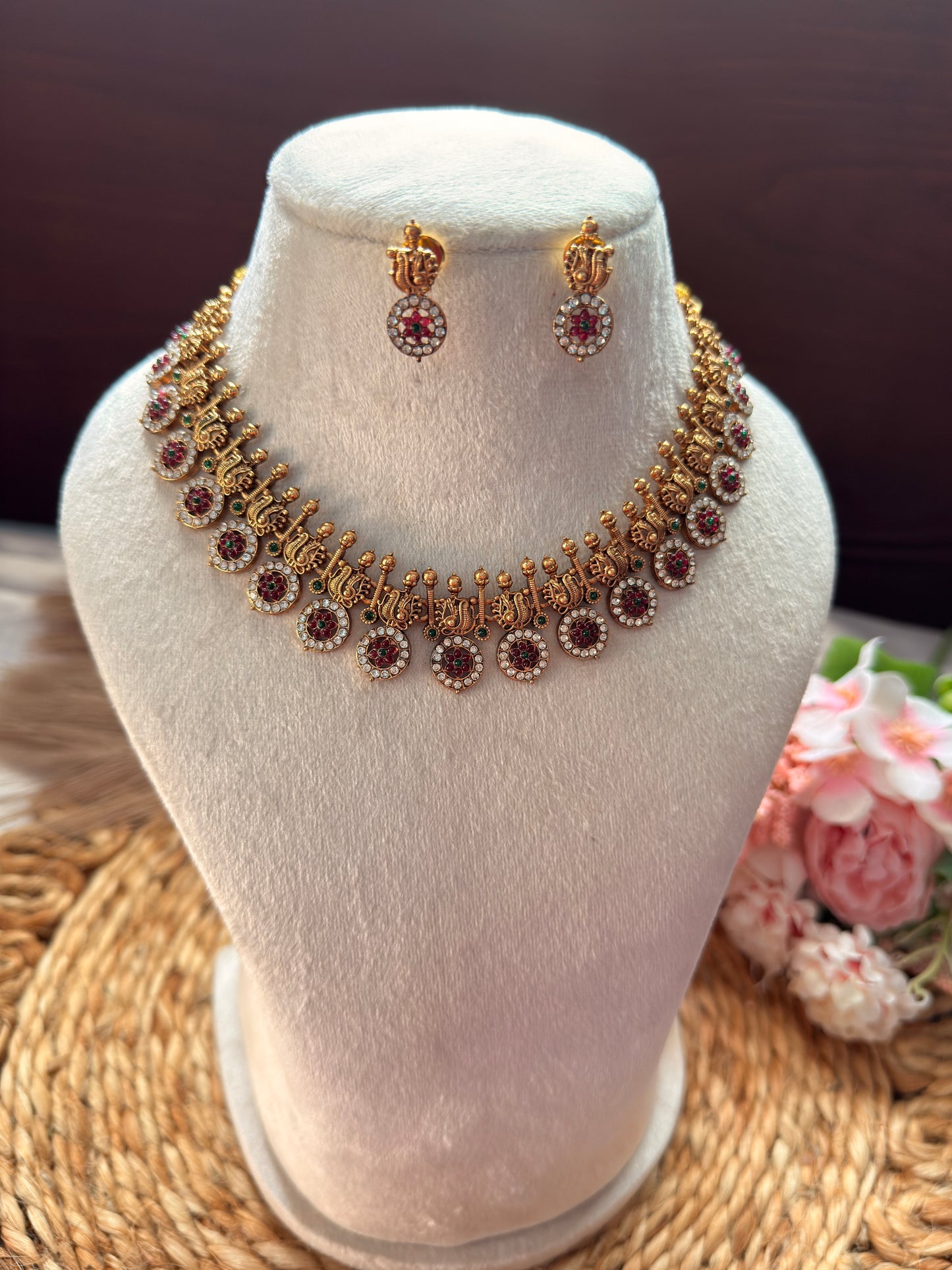Beautiful White and maroon Stone Necklace NE77