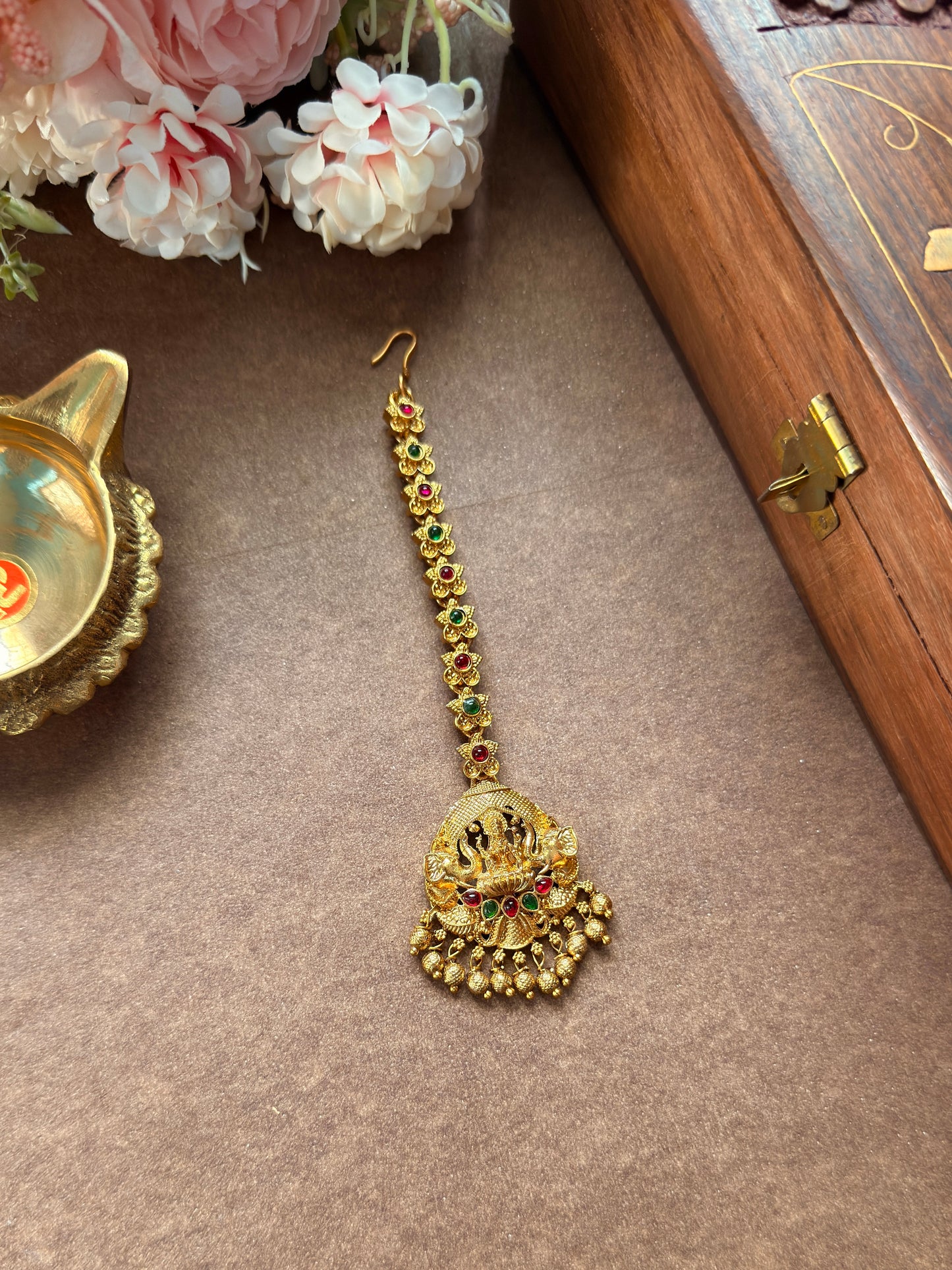 Single Lakshmi Red/Green Stone Dollar Tikka TIK04