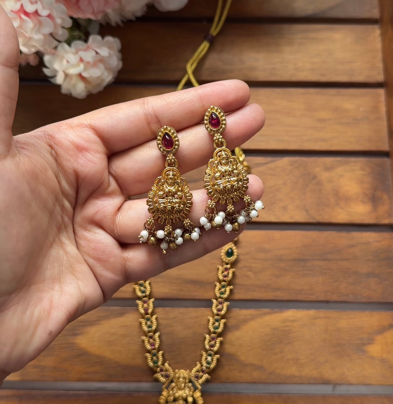lakshmi multi stone with pearl hanging NE40