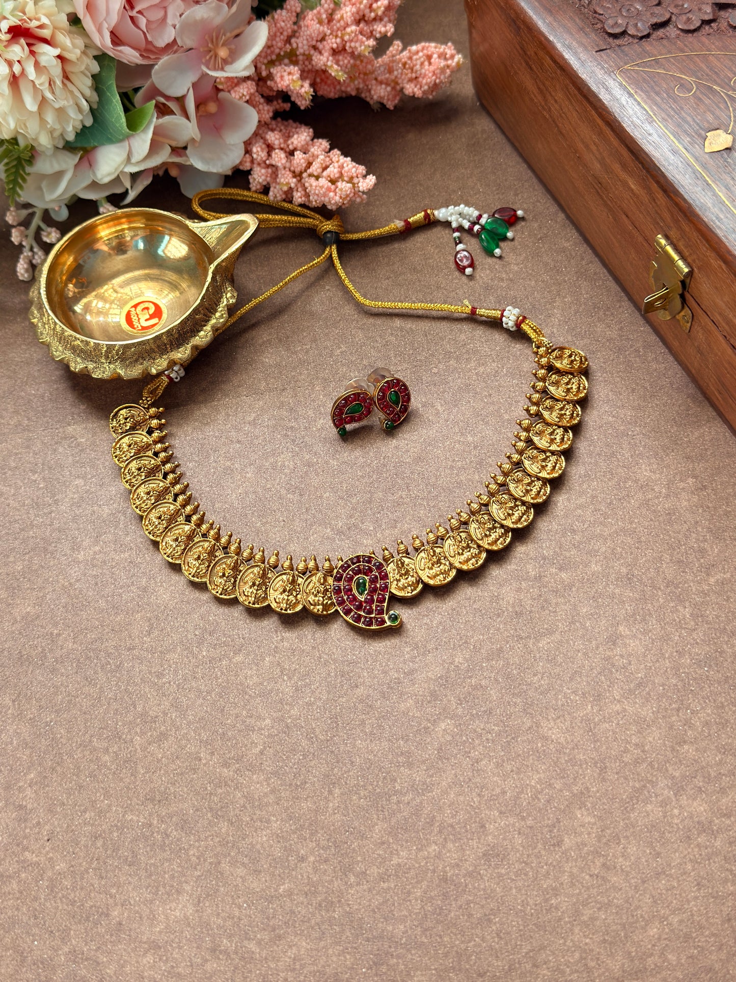 lakshmi coin necklace with mango kemp NE47