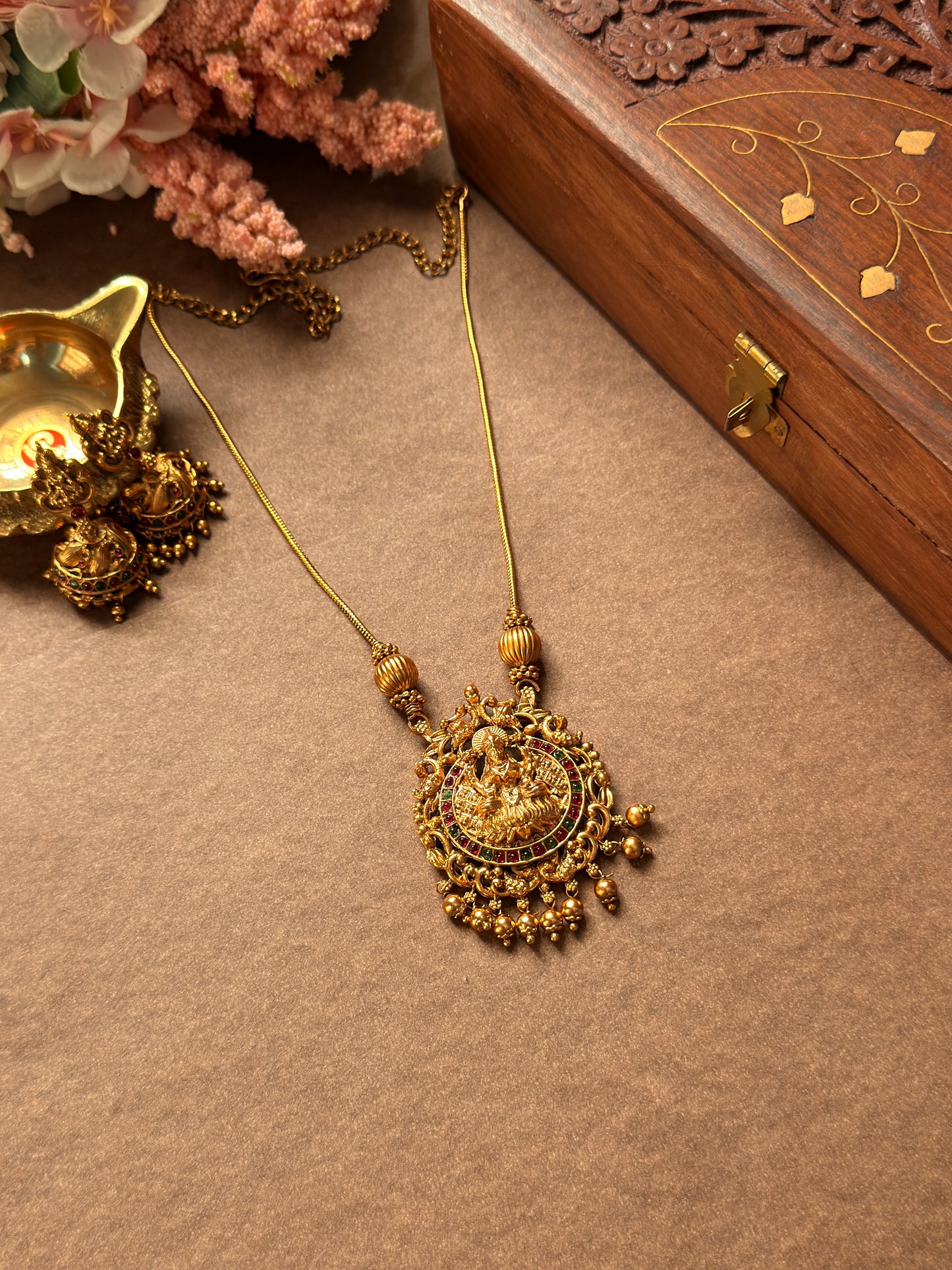 3D Type lakshmi pendant SC29