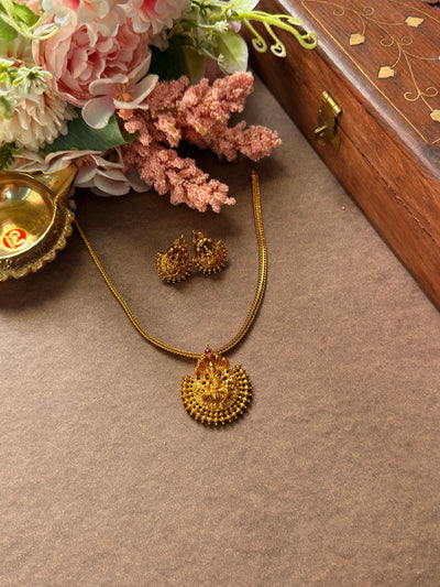 cute lakshmi pendant necklace NE48