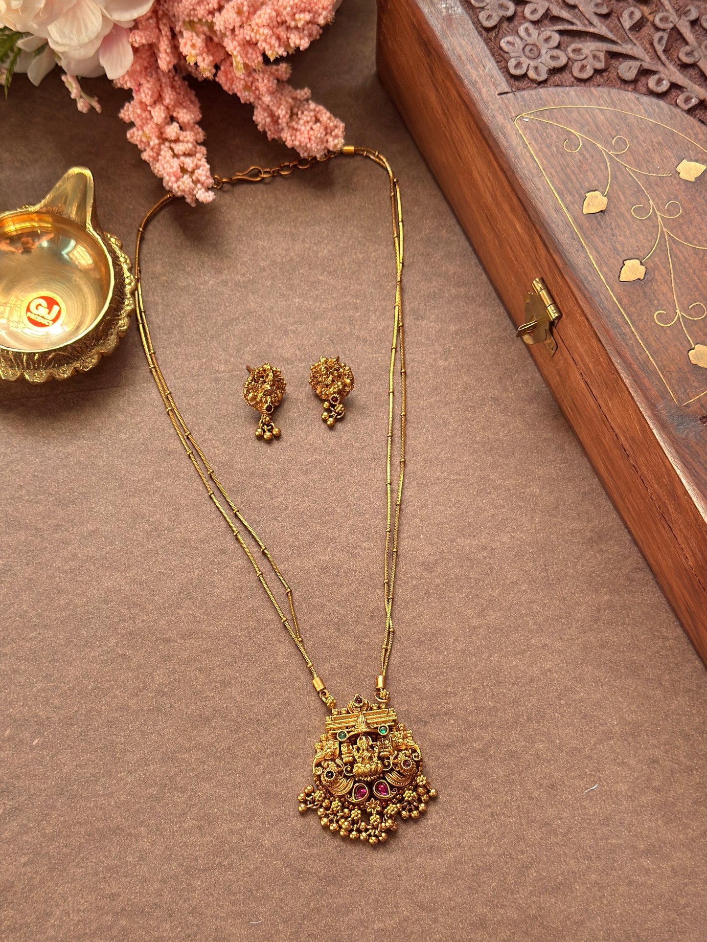 Cute Multi stone Lakshmi short chain SC19