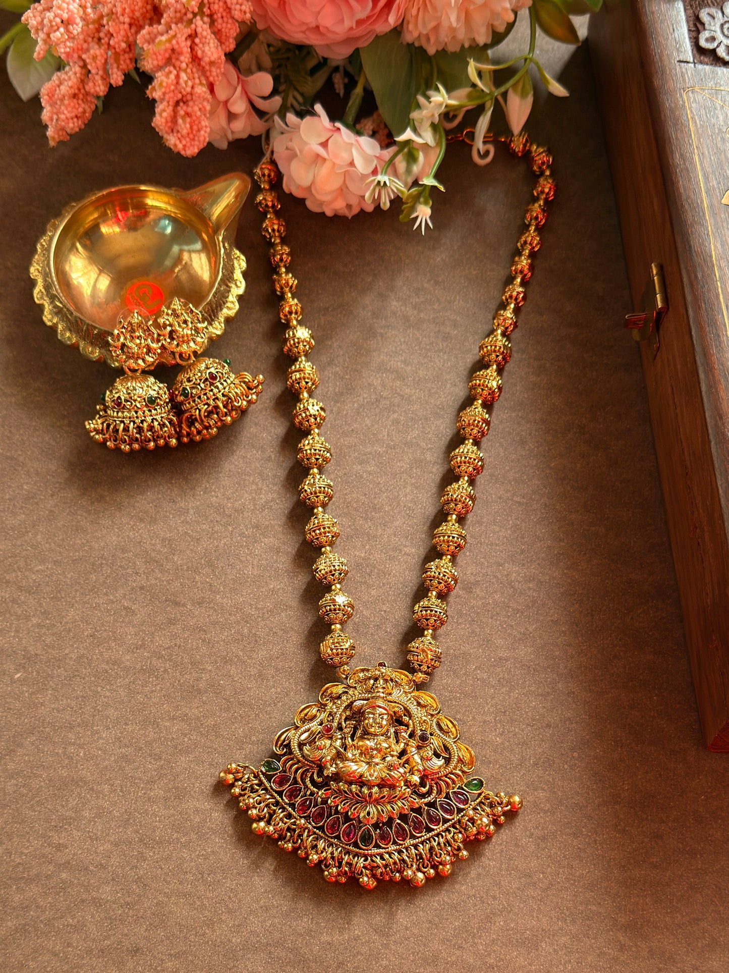 Lakshmi Ball Chain Multi Stone MID11