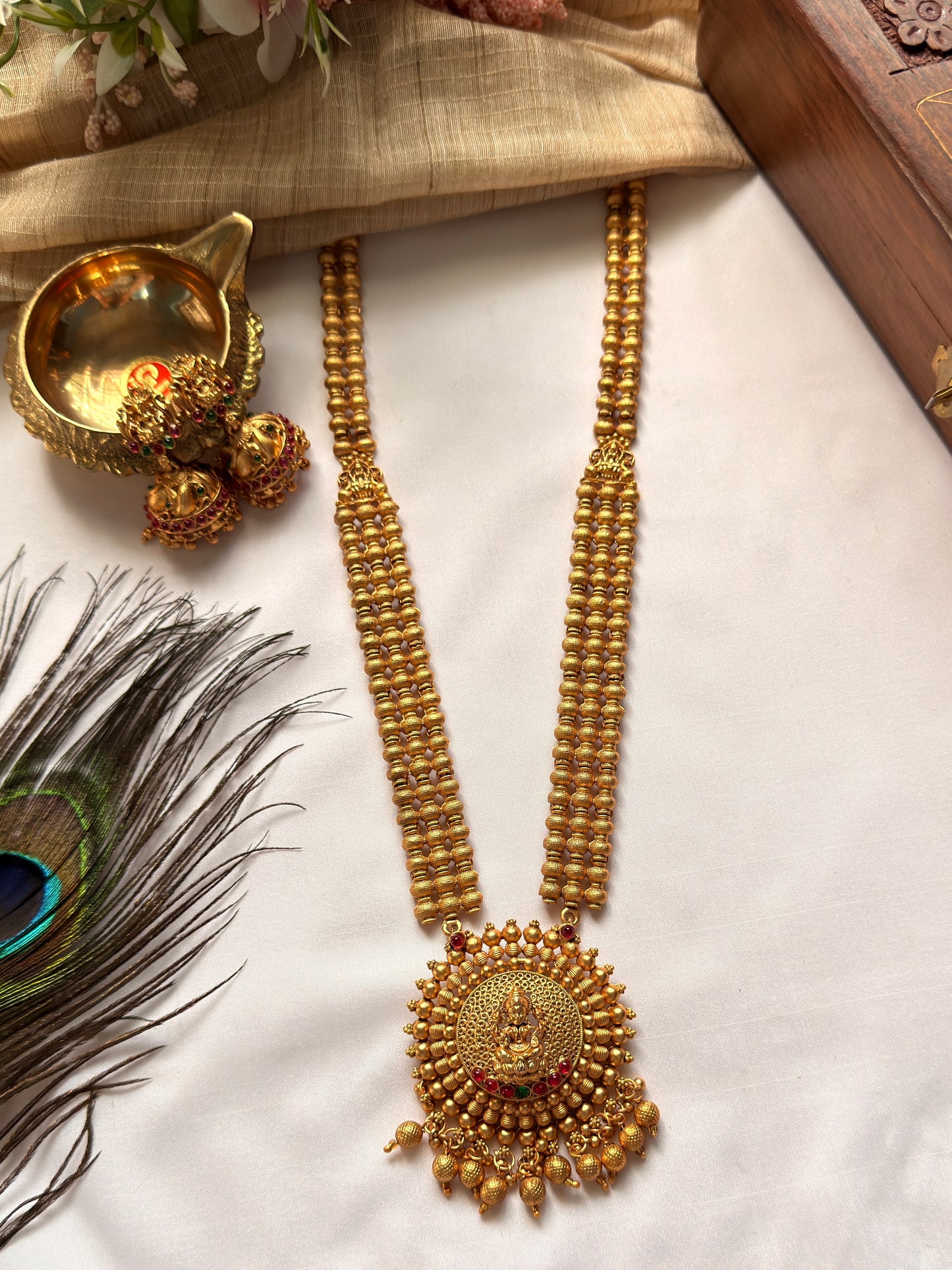 Round Lakshmi Long Haram L05