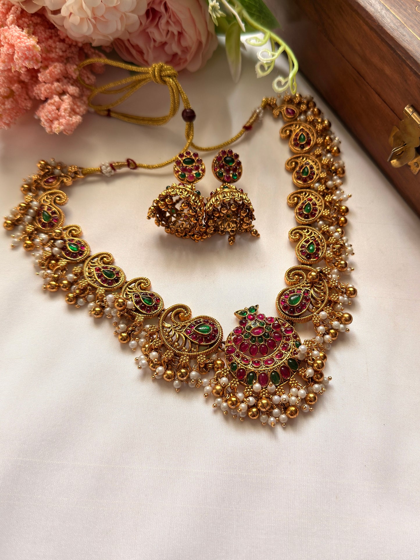 Mango Multi Stone With Pearls NE11