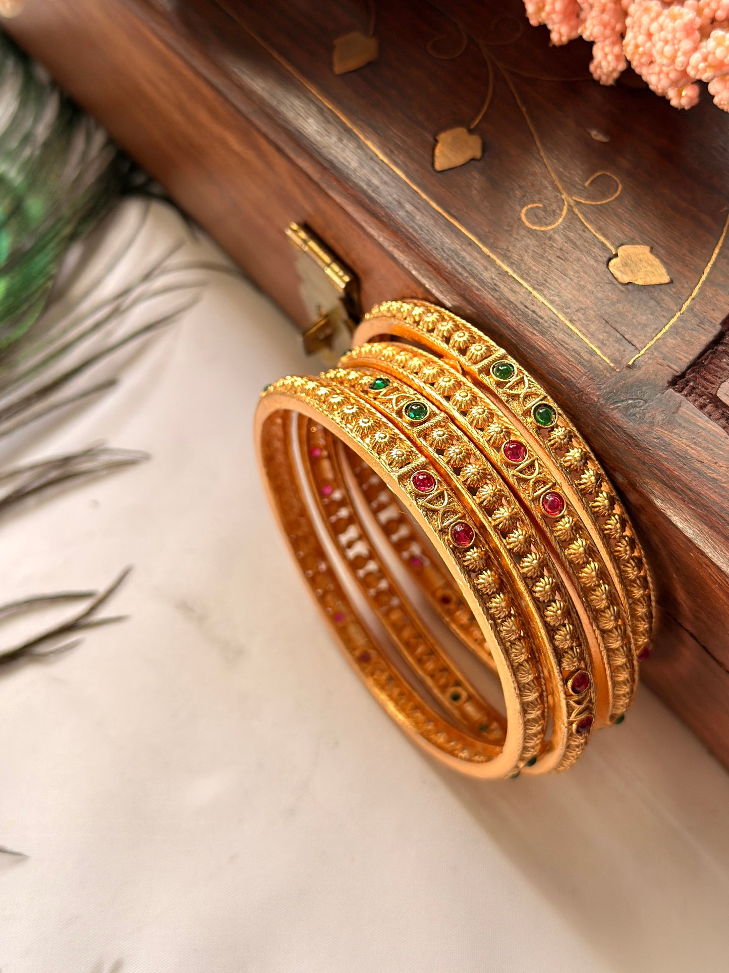 Simple Border Bangle B28
