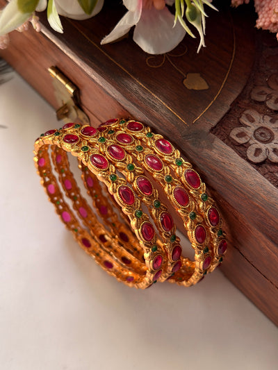 Non Idol Ruby Stone Bangle B39