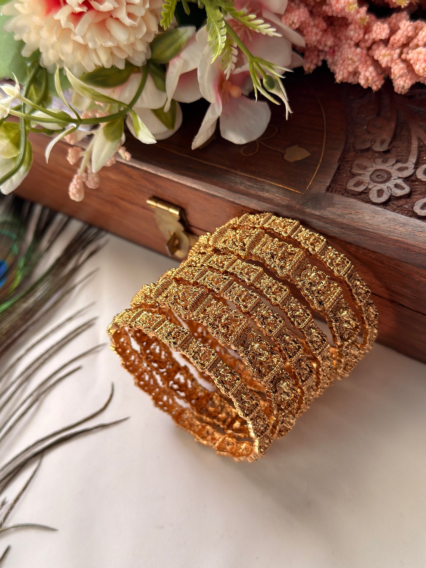 lakshmi combo bangles