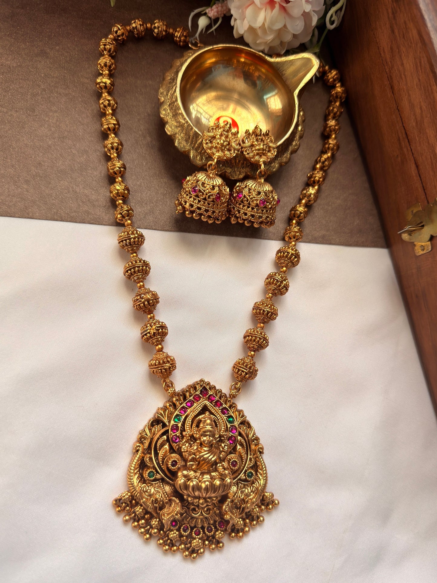 Lakshmi Pendent with Peacock Design Mid Haram MID18
