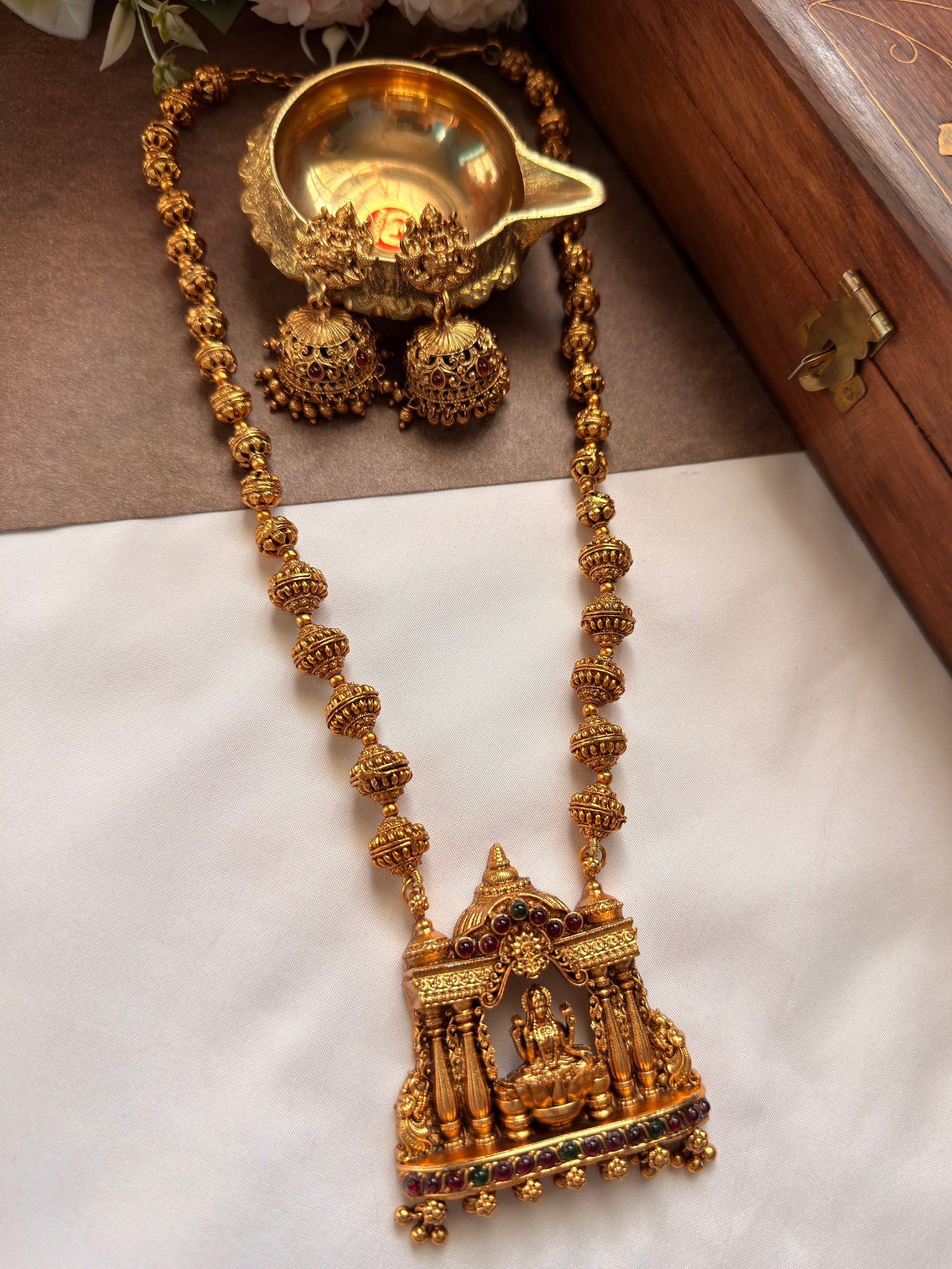 Pretty Double Pillar Lakshmi Pendent Mid Haram MID17