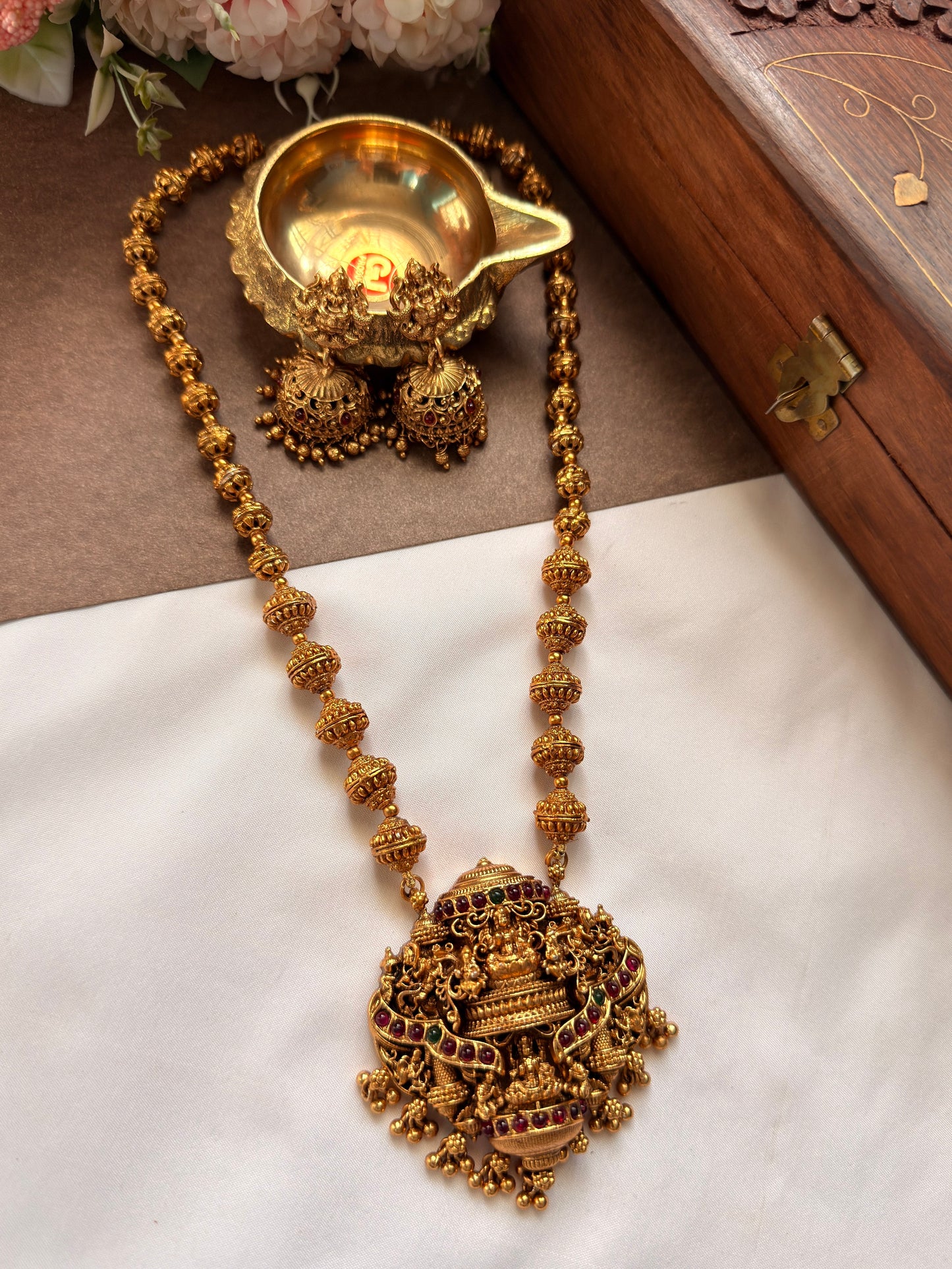 Temple Design Pendent Mid Haram MID25