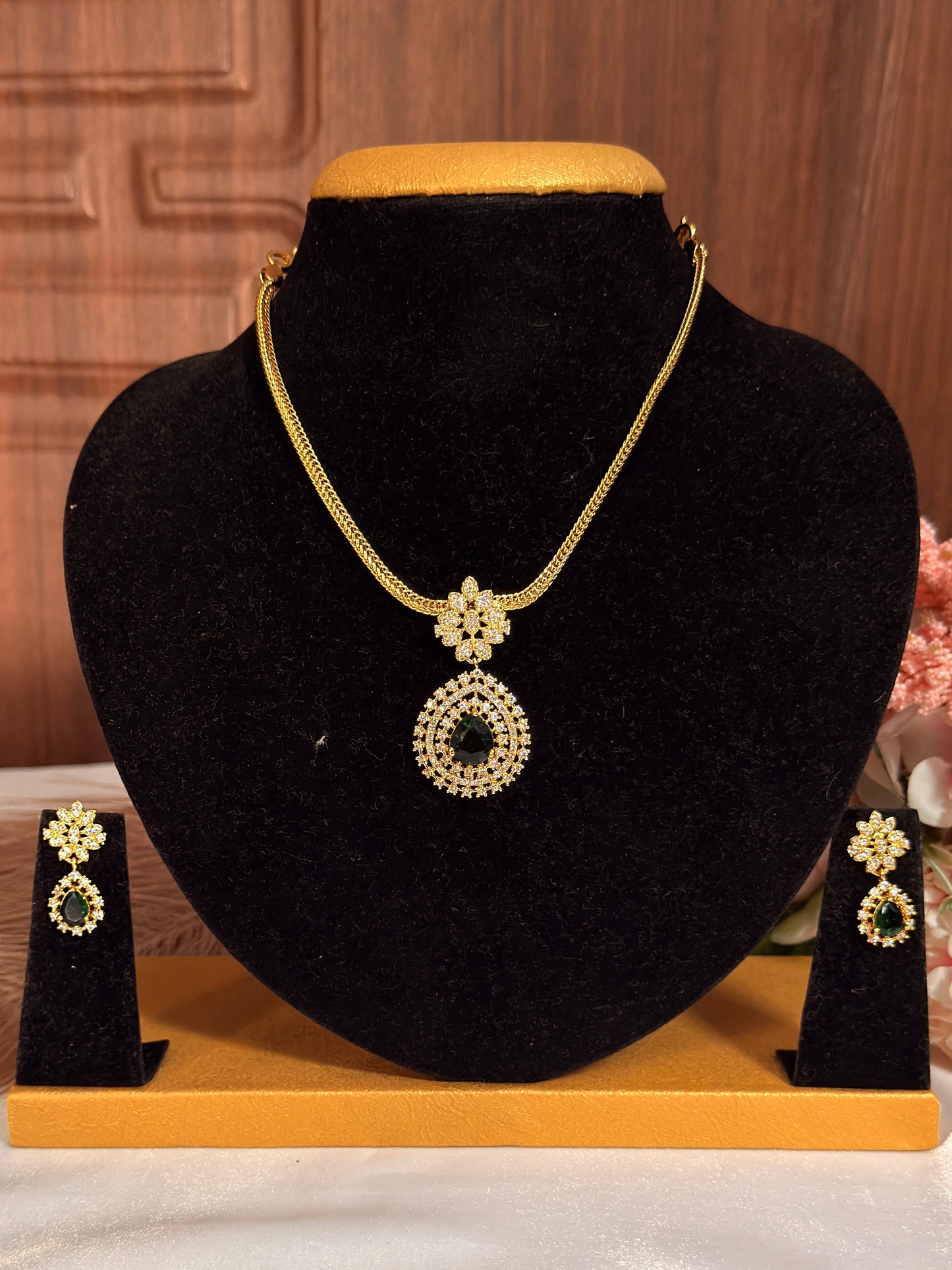 AD Pendant with Flower Design DIA17