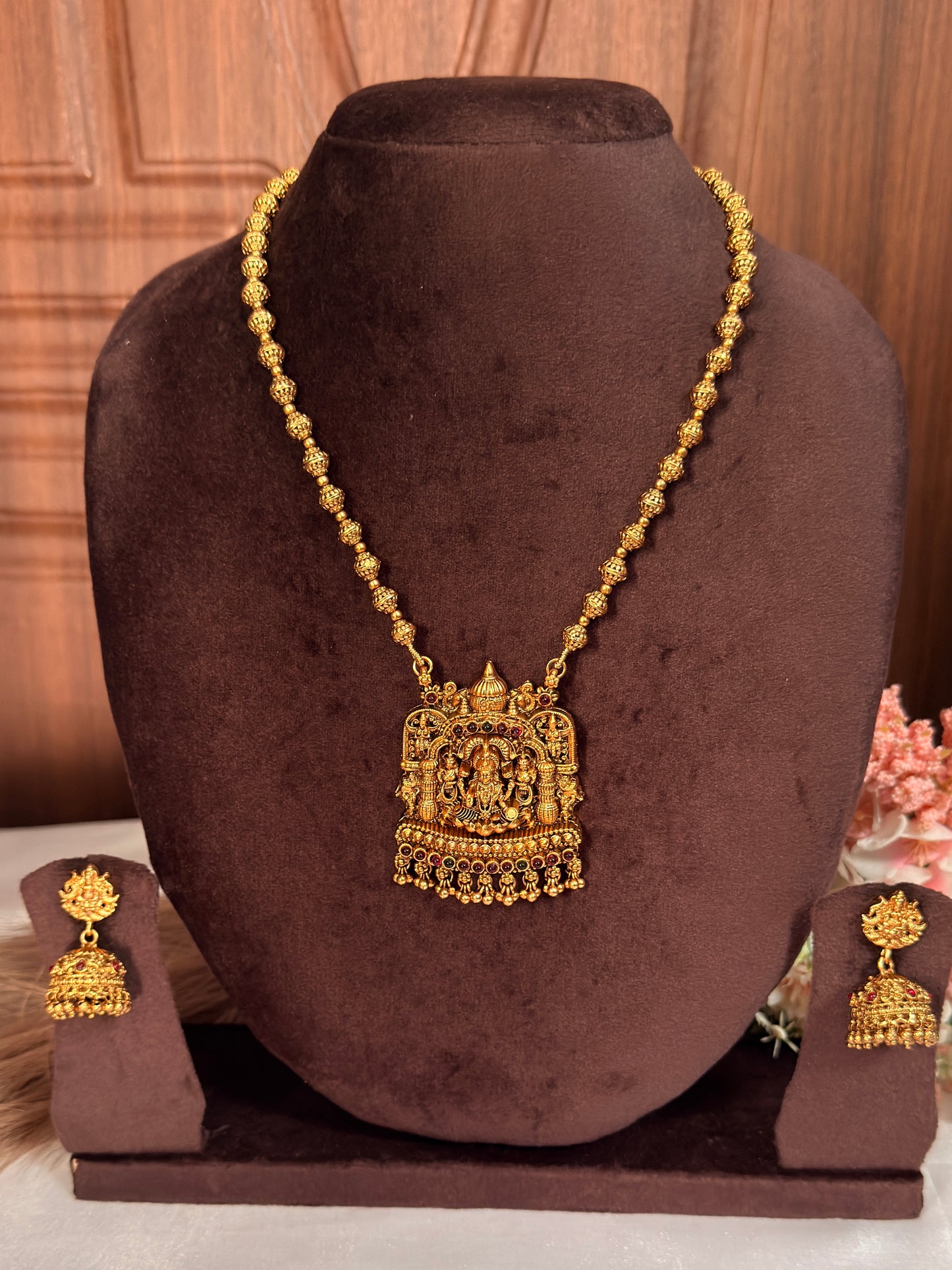 Lakshmi Pendent Single Pillar Mid Haram MID13