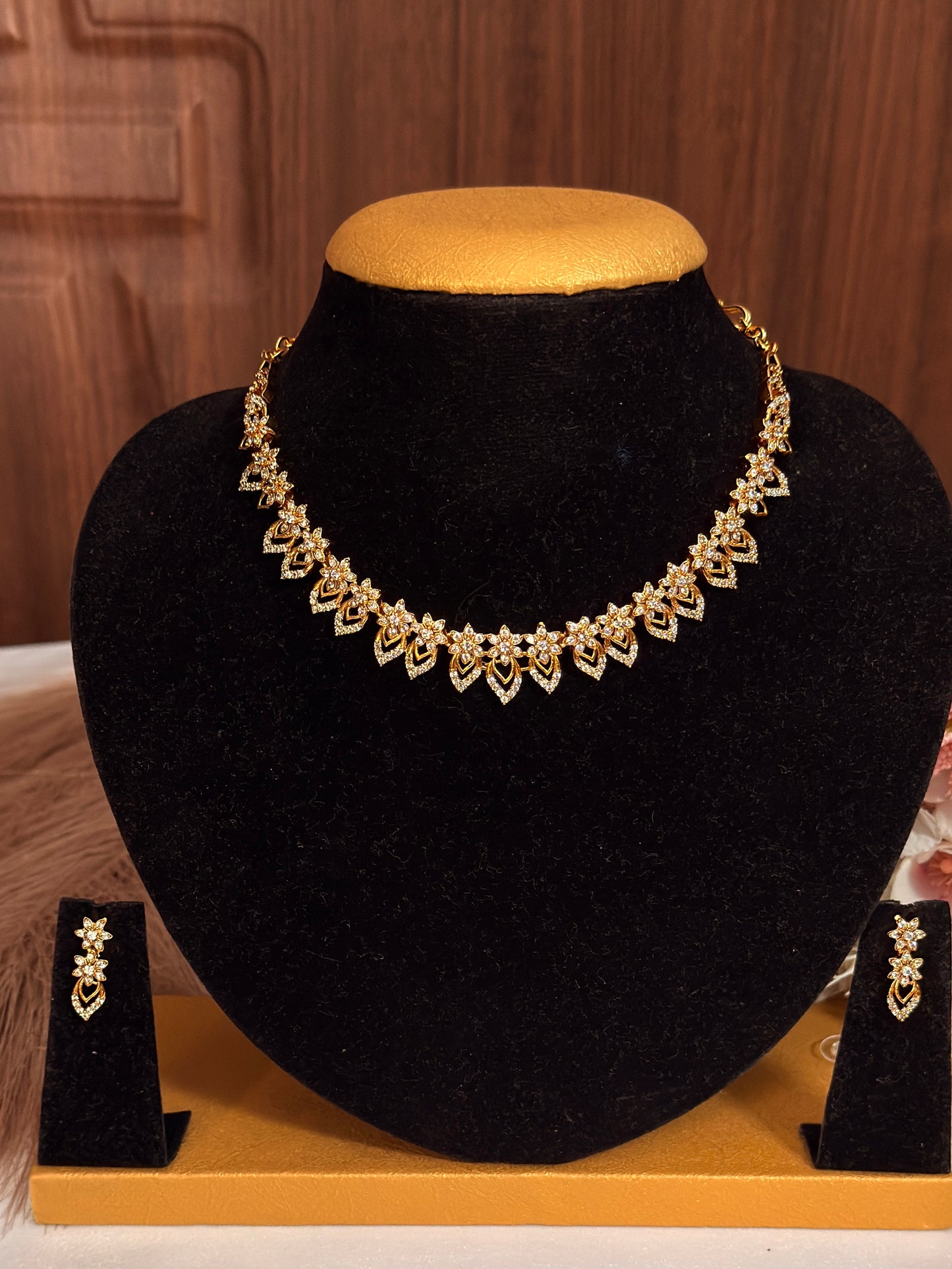 AD Necklace Leaf DIA36