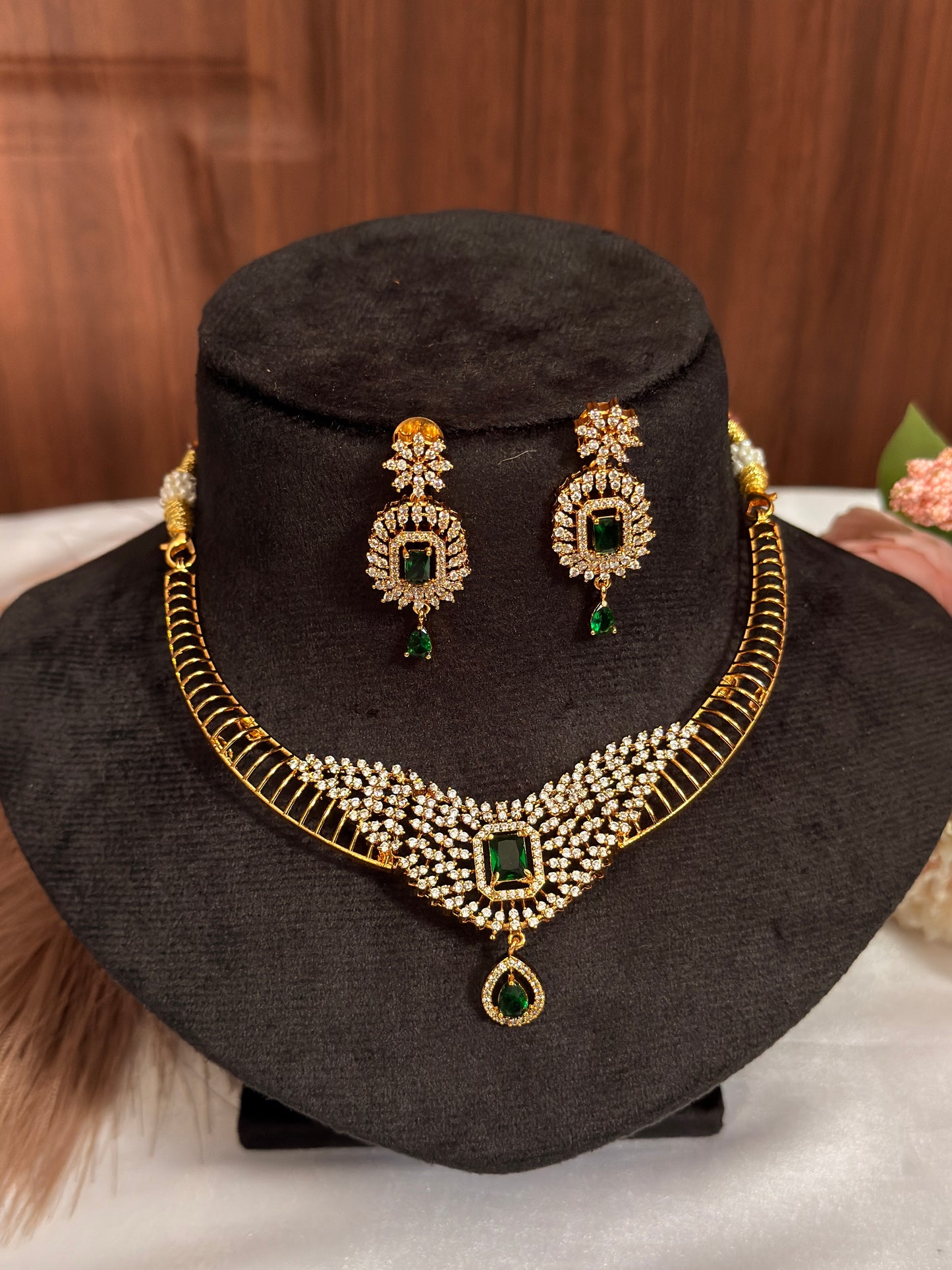 Hasli type AD STONE necklace DIA40