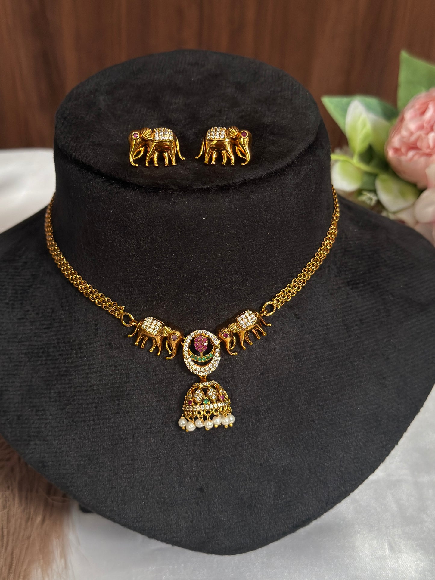 elephant necklace with pearl hanging NE20