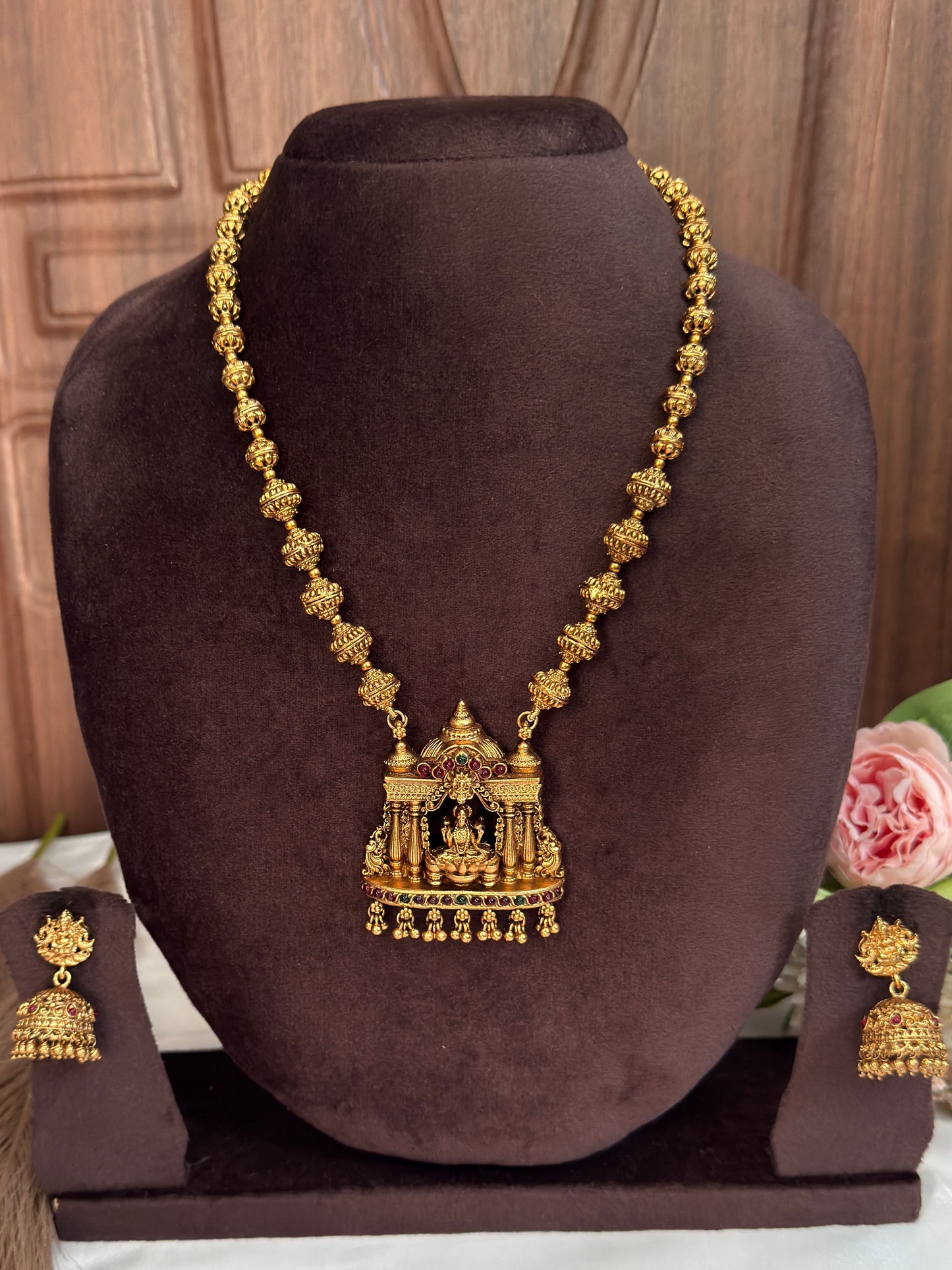 Pretty Double Pillar Lakshmi Pendent Mid Haram MID17