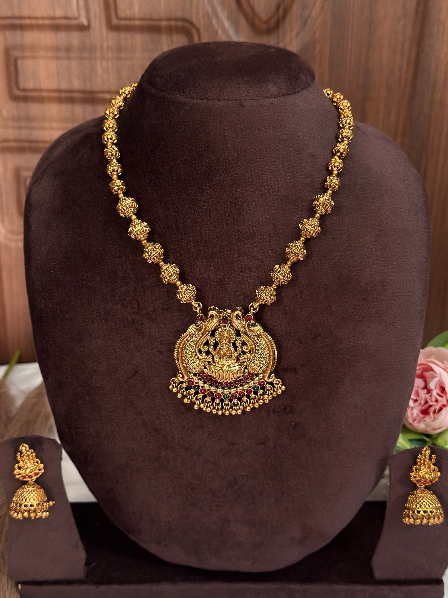 Beautiful Lakshmi Pendent Mid Haram MID21