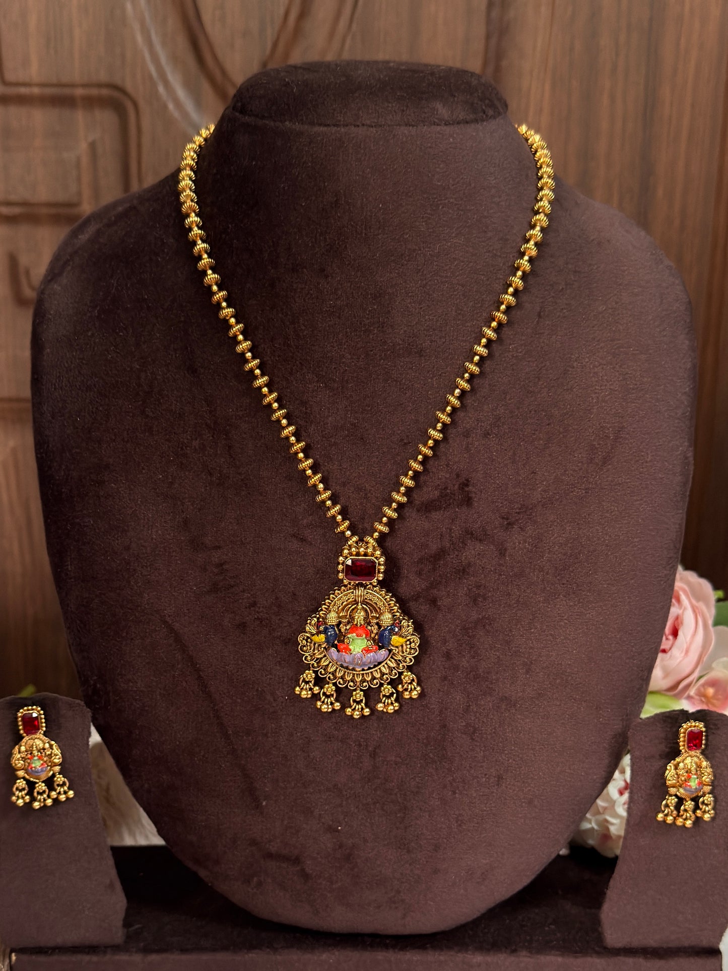 Devi Pendant Ball Chain Violet SC32