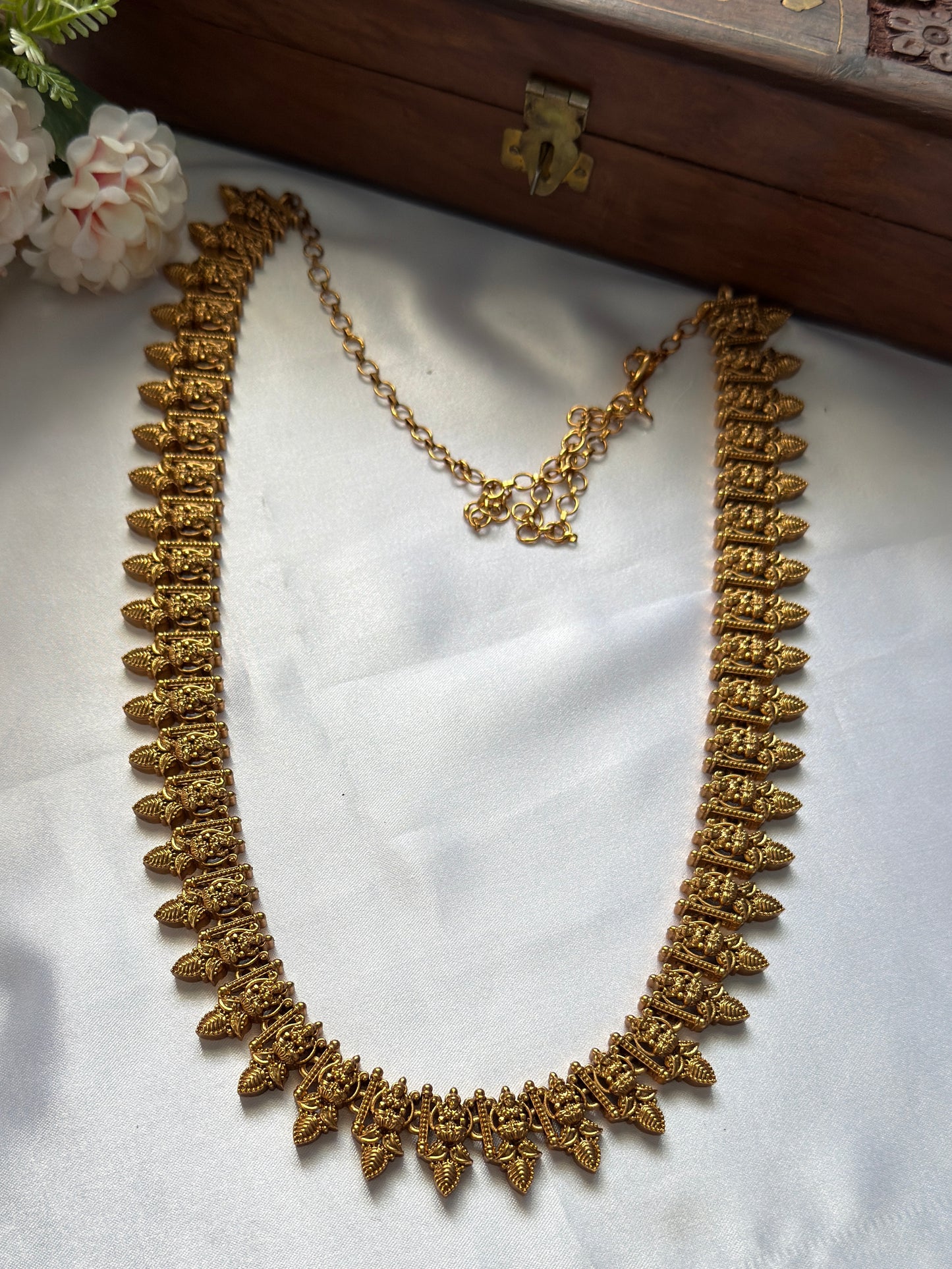 Lakshmi Kumbam Hipchain/Haram HB09