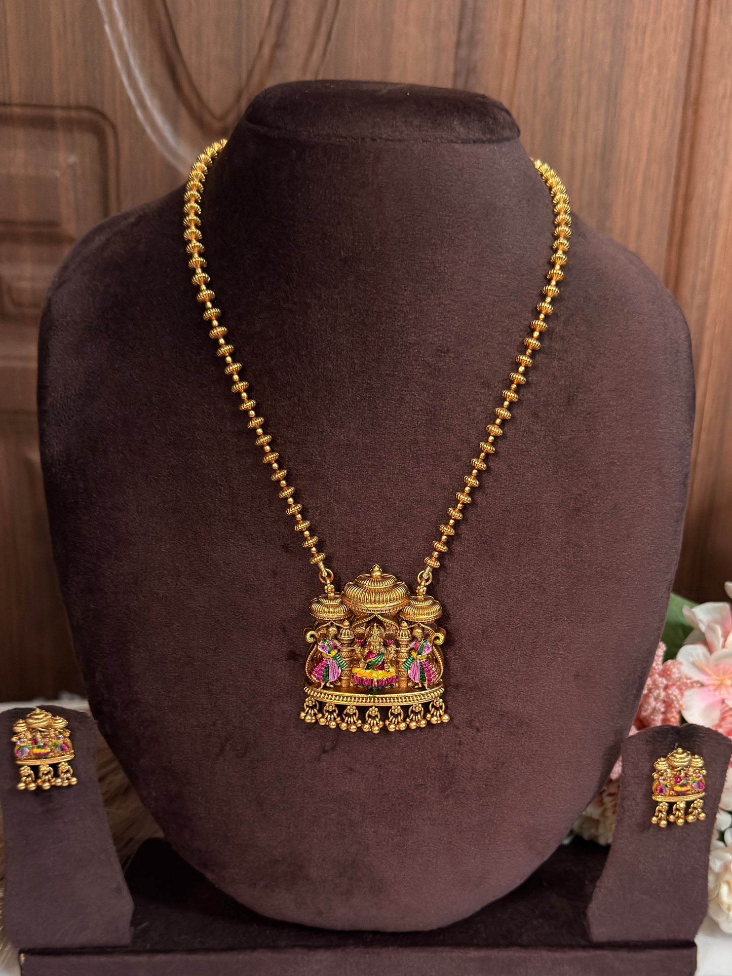 Lakshmi Devi Ball Chain Big SC35